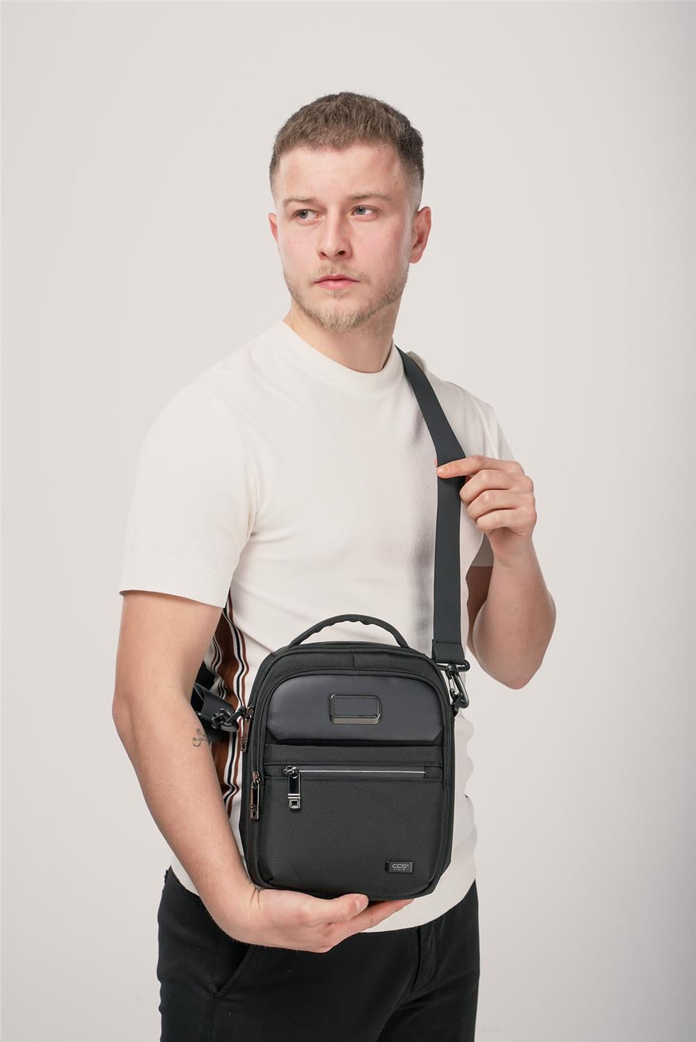 ÇÇS 31637 Askılı Çanta