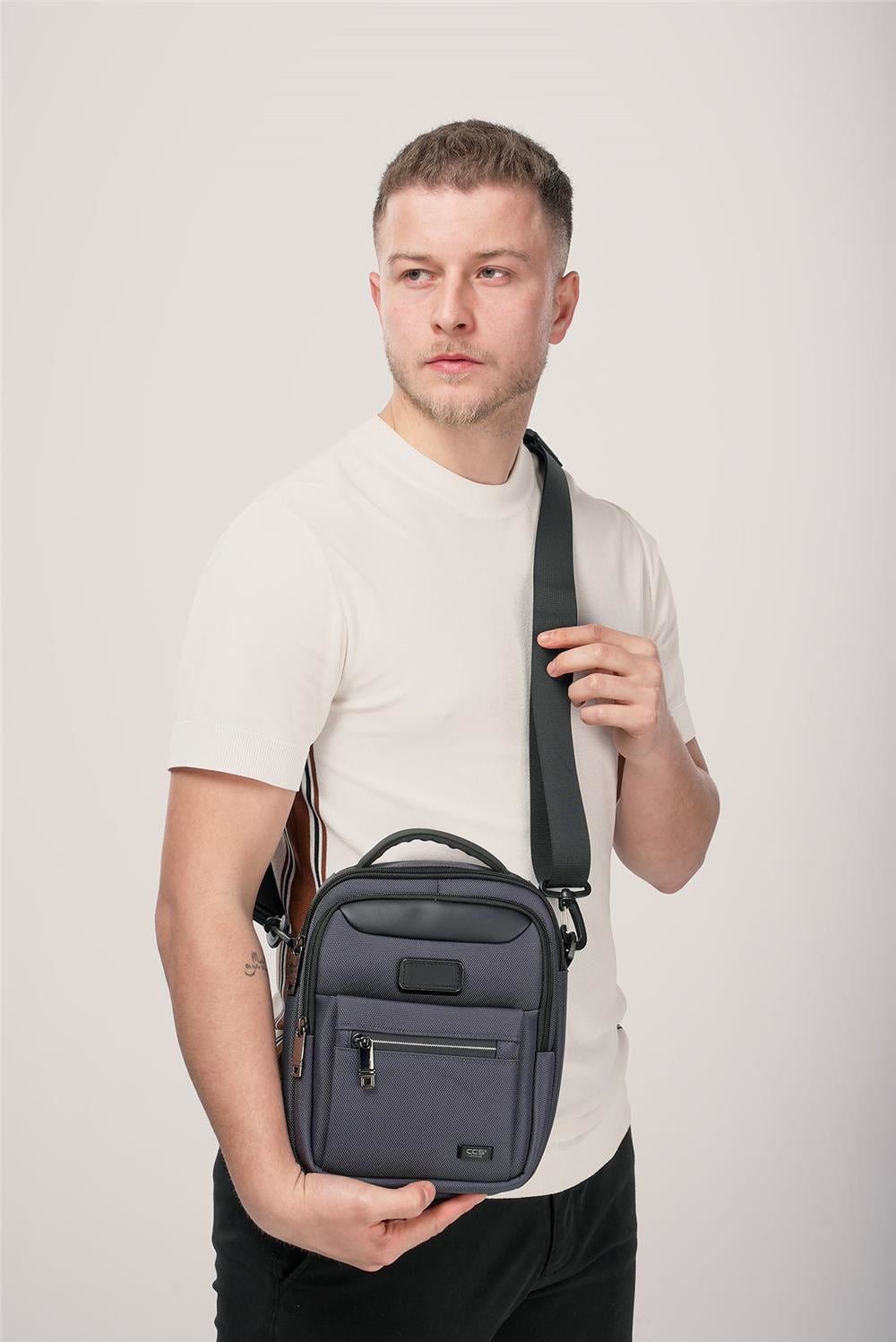 ÇÇS 31638 Askılı Çanta