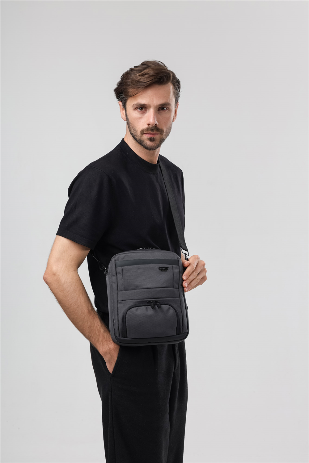 ÇÇS 31656 Askılı Çanta