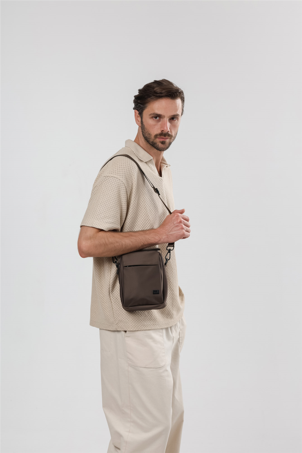 ÇÇS 31672 Askılı Çanta