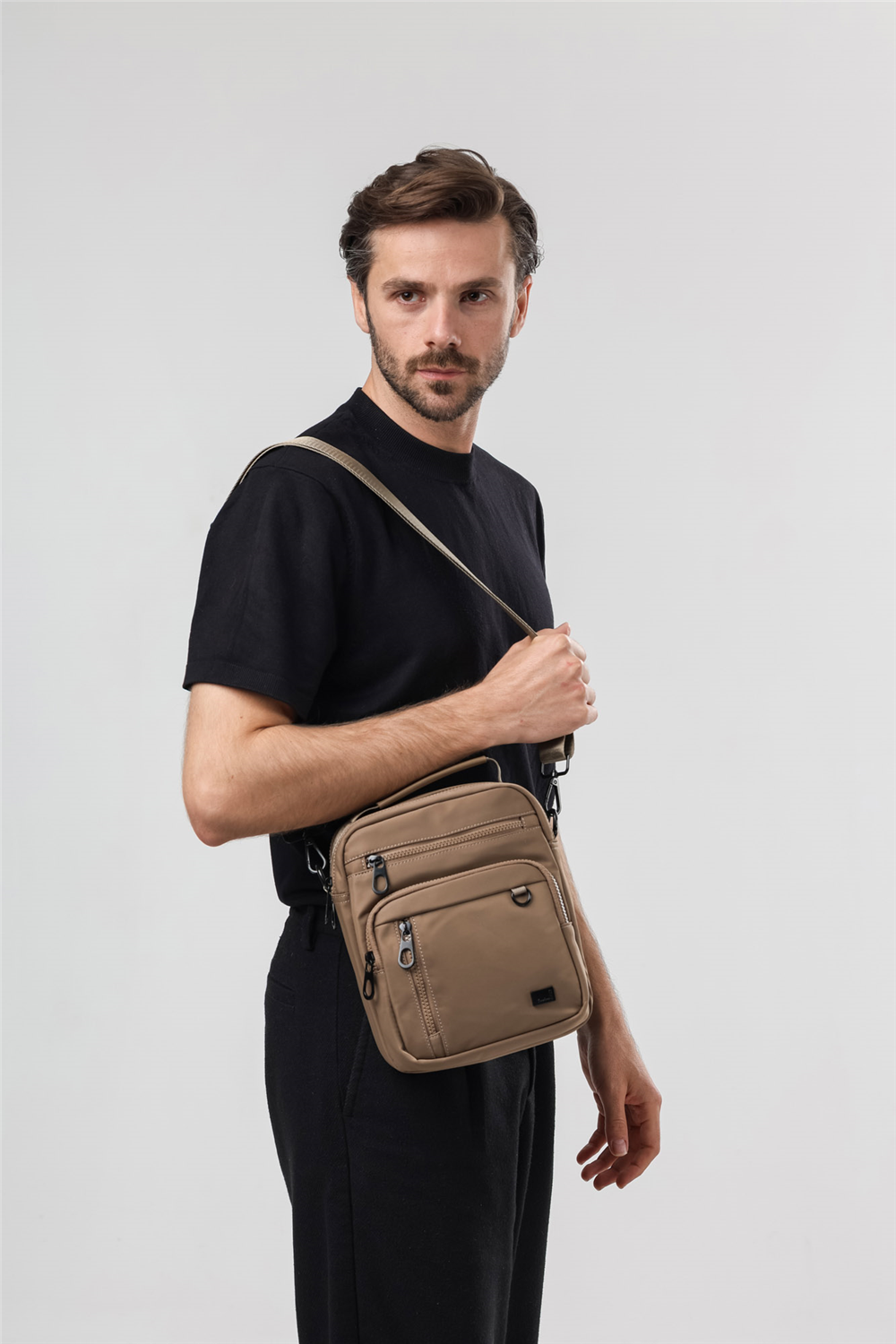 ÇÇS 31673 Askılı Çanta