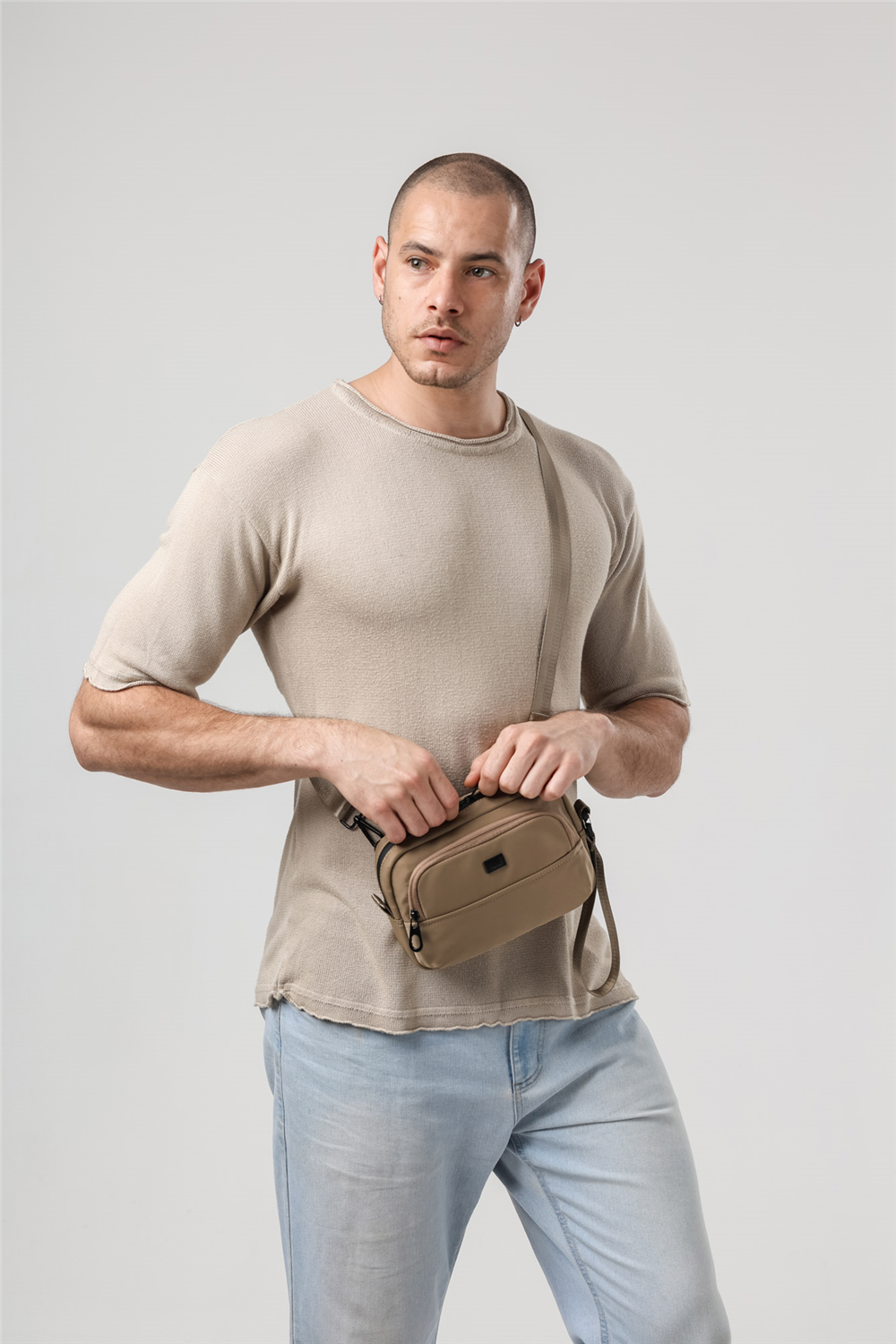 ÇÇS 31681 Askılı Çanta
