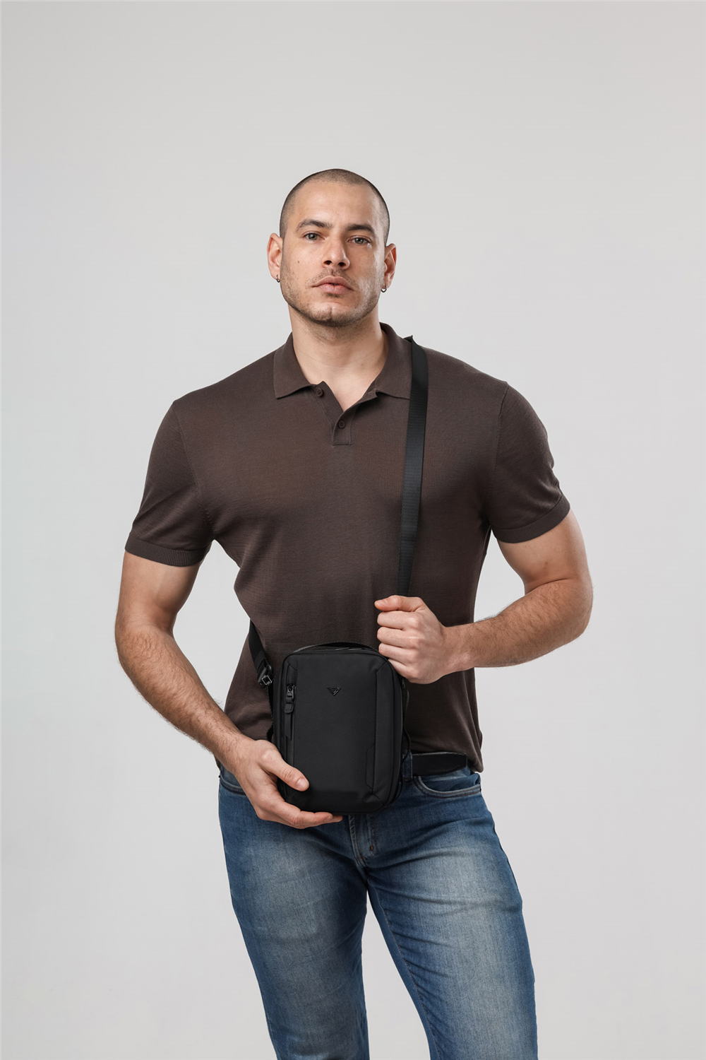 ÇÇS 31688 Askılı Çanta