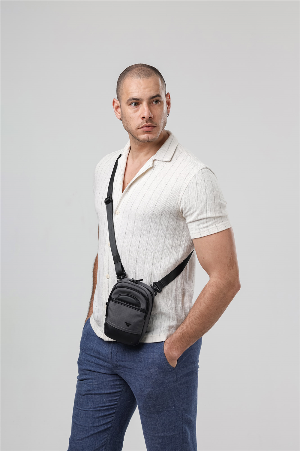 ÇÇS 31692 Askılı Çanta