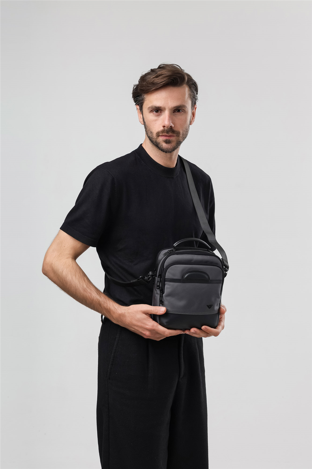 ÇÇS 31695 Askılı Çanta