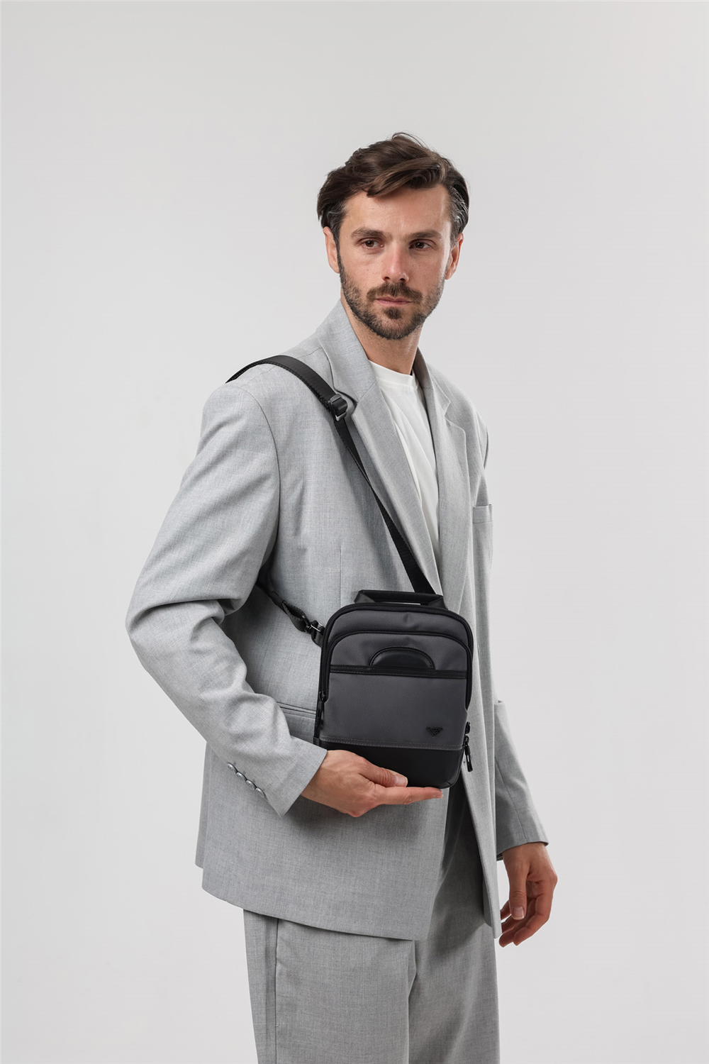 ÇÇS 31723 Askılı Çanta