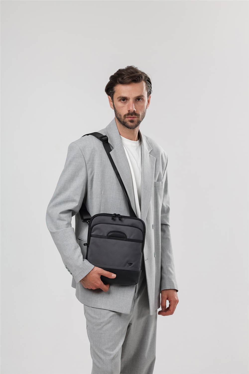 ÇÇS 31724 Askılı Çanta