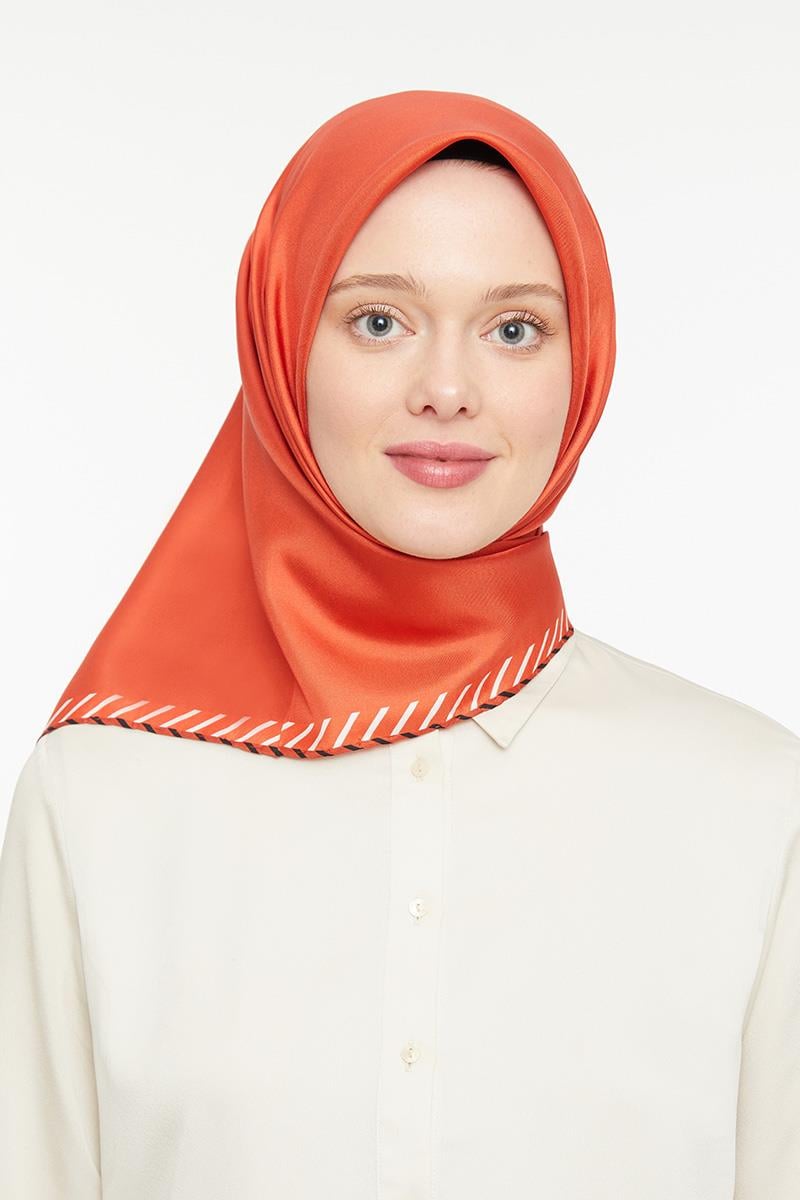 Levidor Nar Çiçeği Twill Saf İpek Eşarp