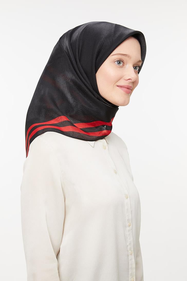 Levidor Siyah Kehribar Eşarp