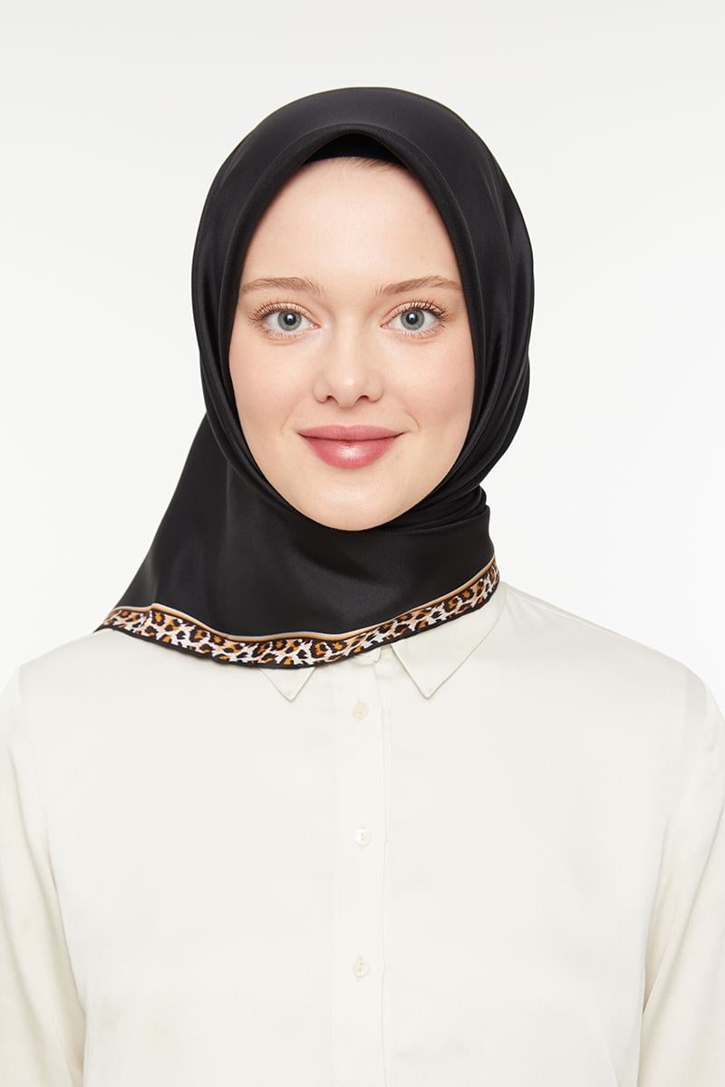 Levidor Siyah Twill Saf İpek Eşarp
