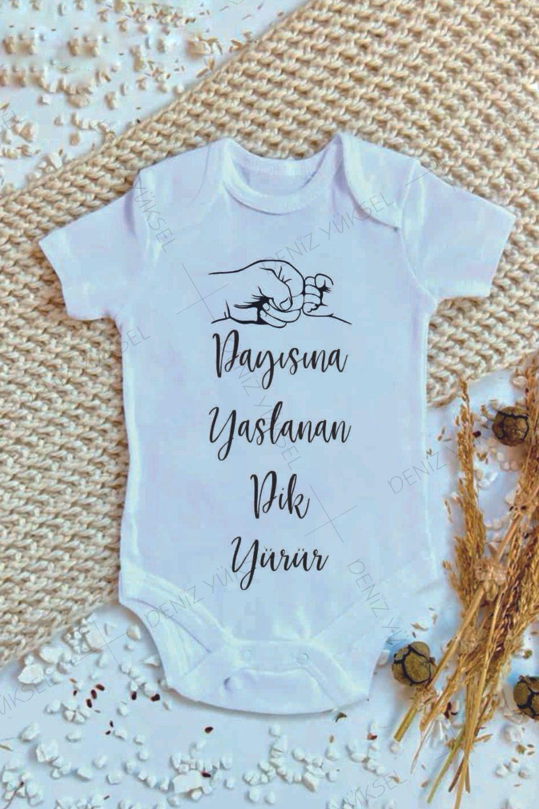 Dayısına Yaslanan Dik Yürür Body
