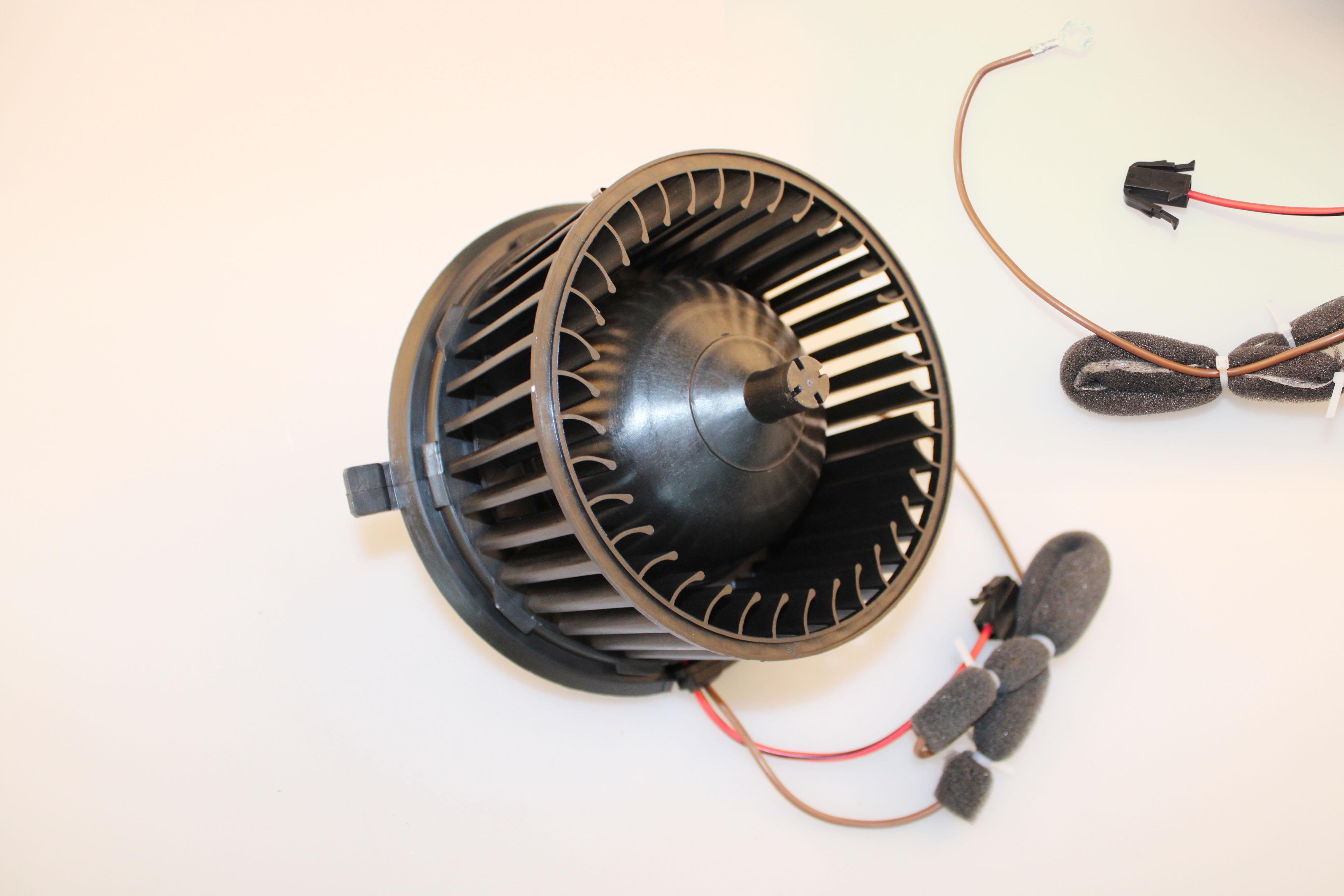 KALORİFER MOTORU 12V AROSA CORDOBA IBIZA II INCA CADDY II POLO CLASSIC (KABLOLU)