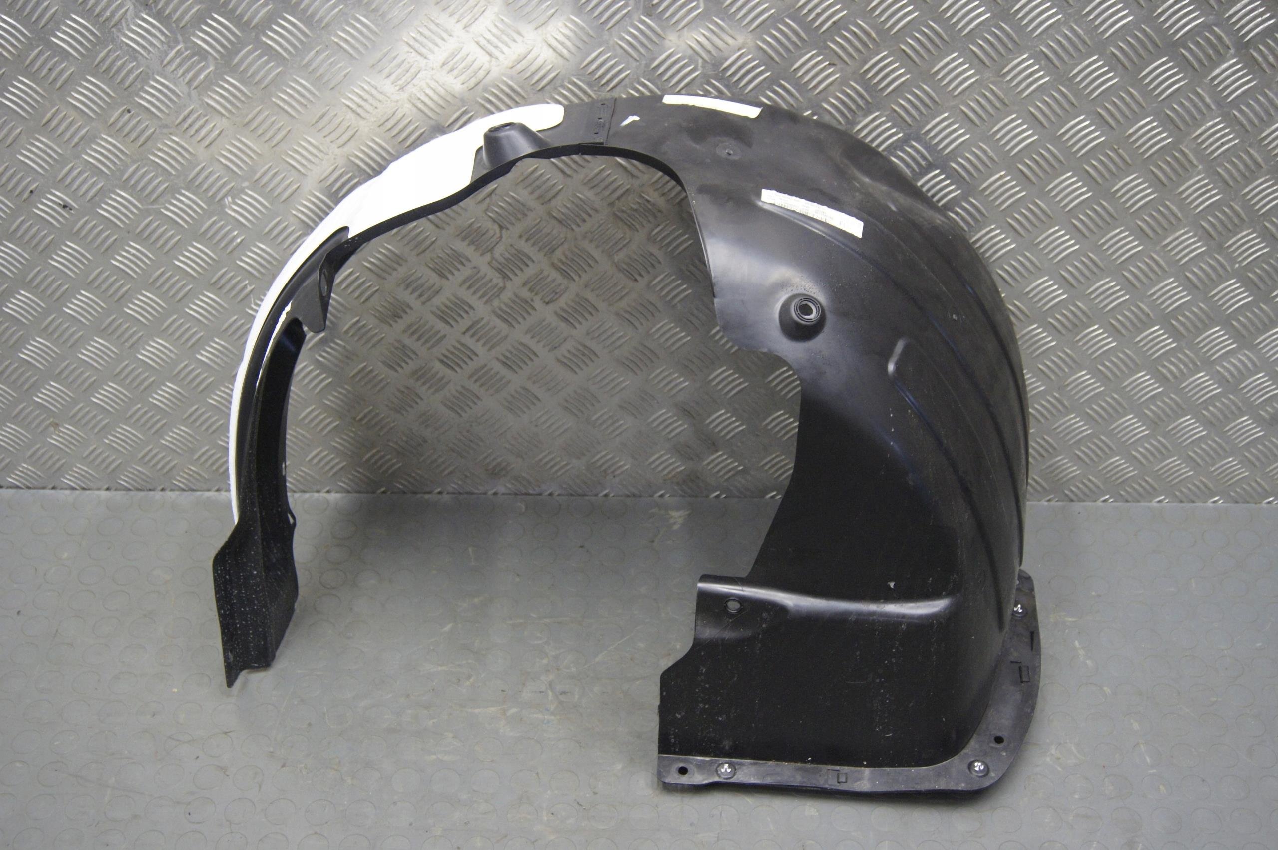 SOL ÖN DAVLUMBAZ - BAYON