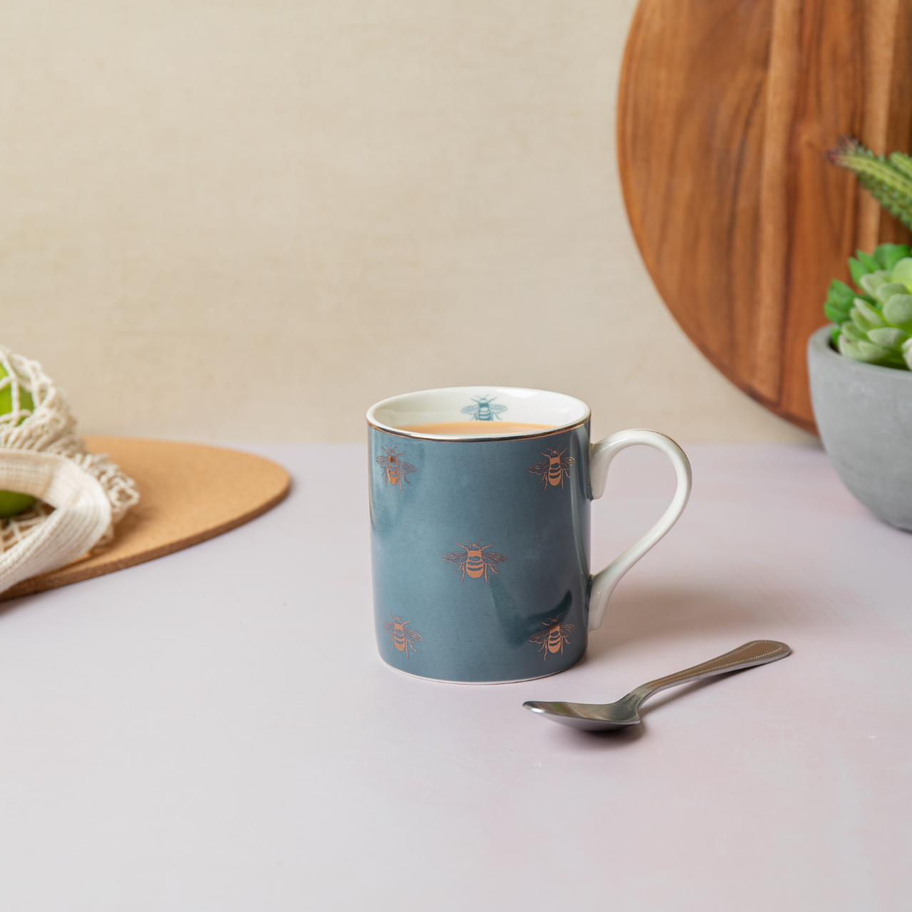 Mikasa MKCANBEES Fine China 280ml Düz Taraflı Kupa Arılar