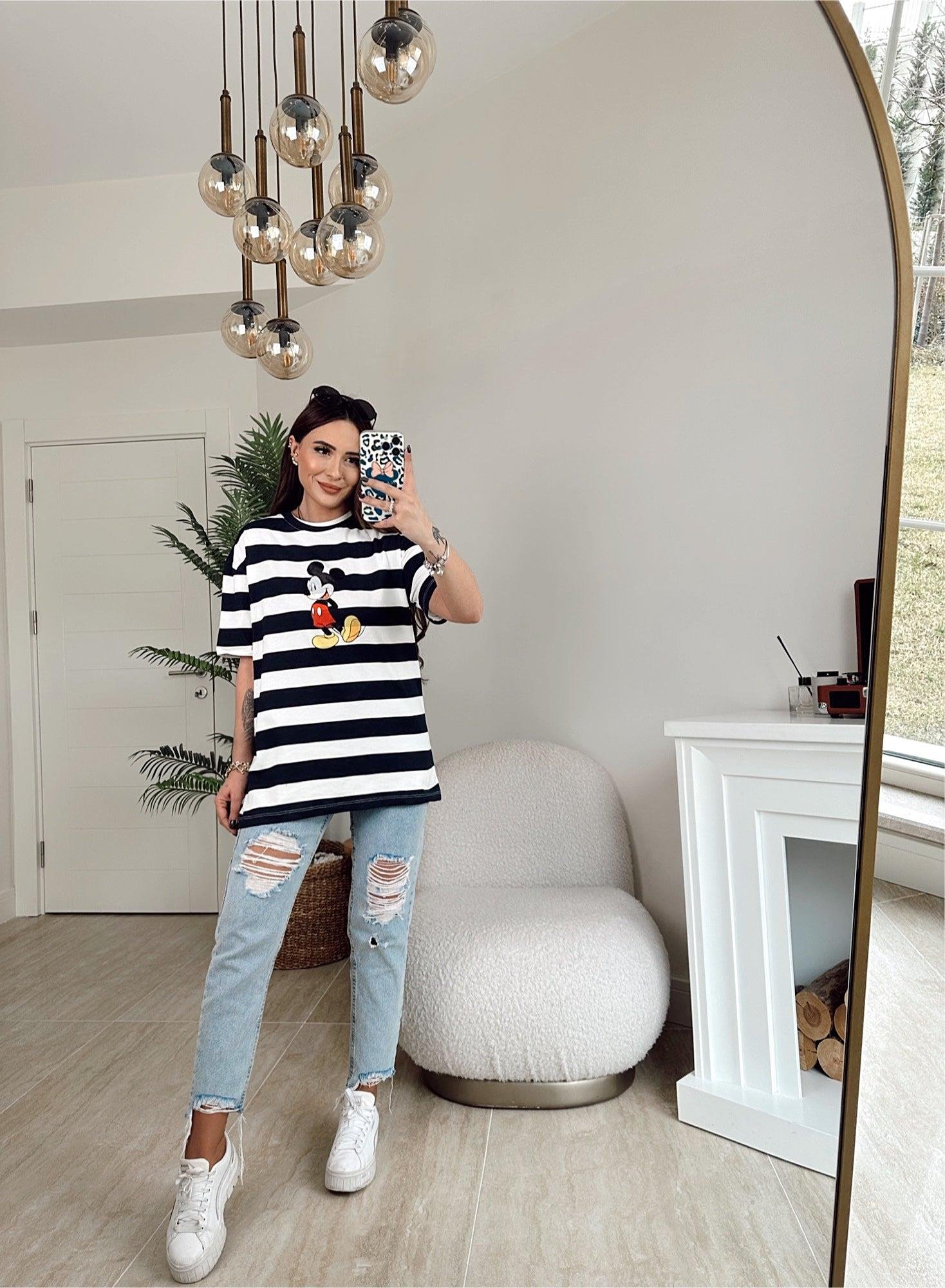 Açık Mavi Yırtık Paça Detay Mom Jean