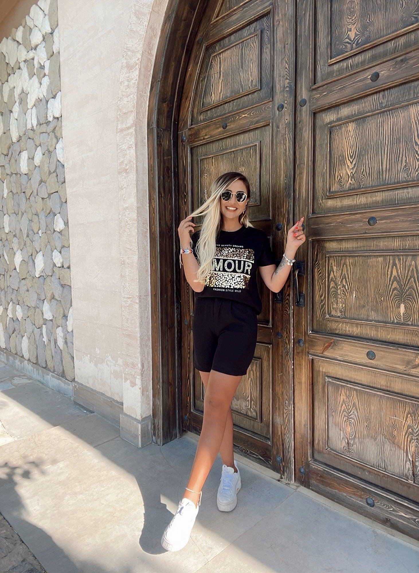 Amour Baskı Taşlı Siyah Tshirt