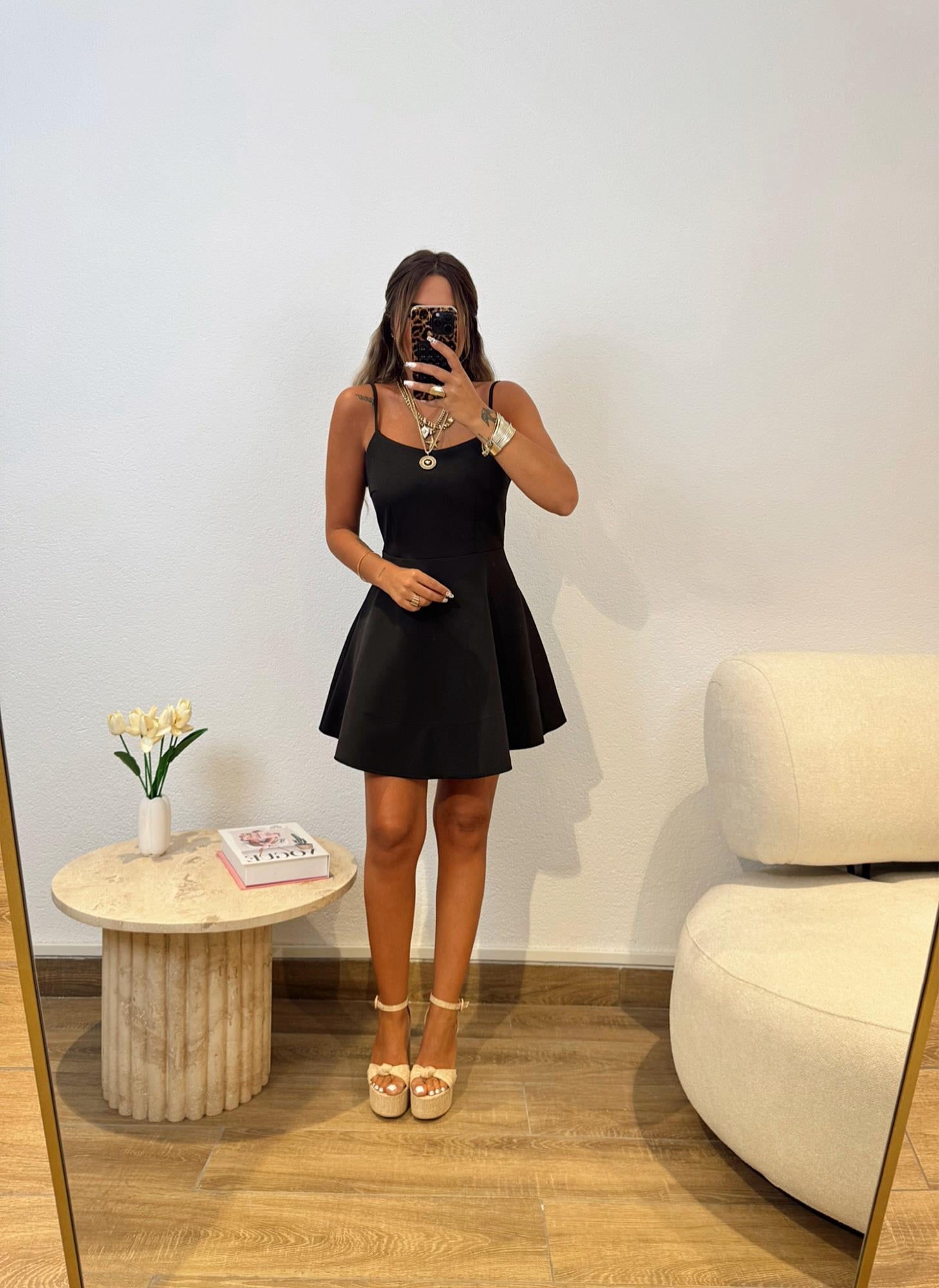 Askılı Volanlı Siyah Mini Elbise