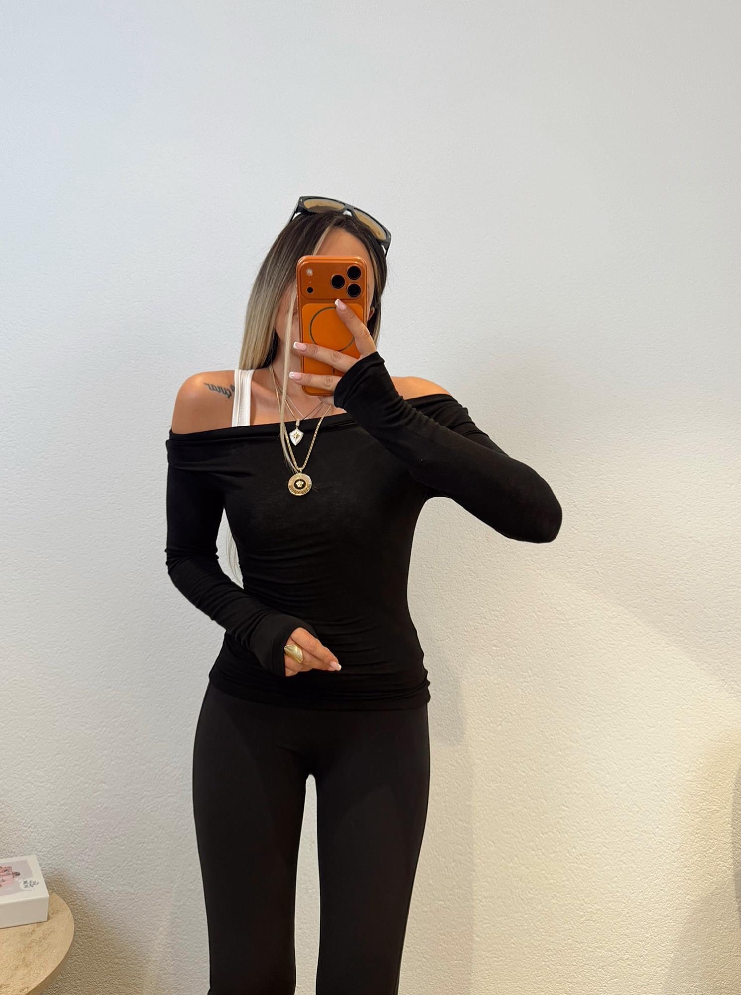 Atletli Kaşmir Siyah Bluz