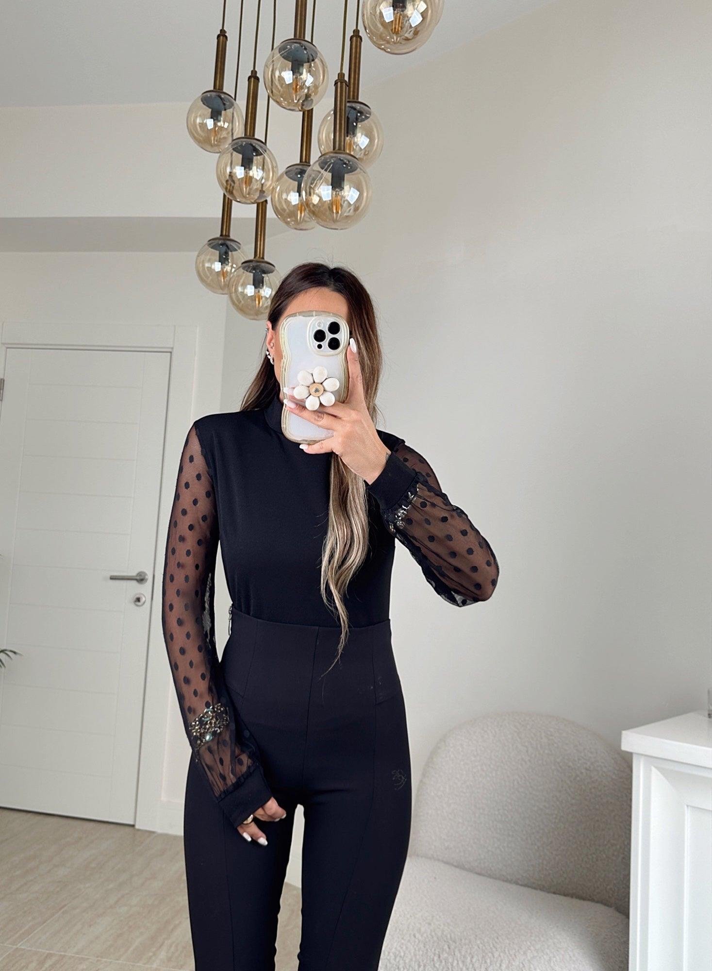 Balıkçı Yaka Kolları Tül Detay Siyah Bodysuit