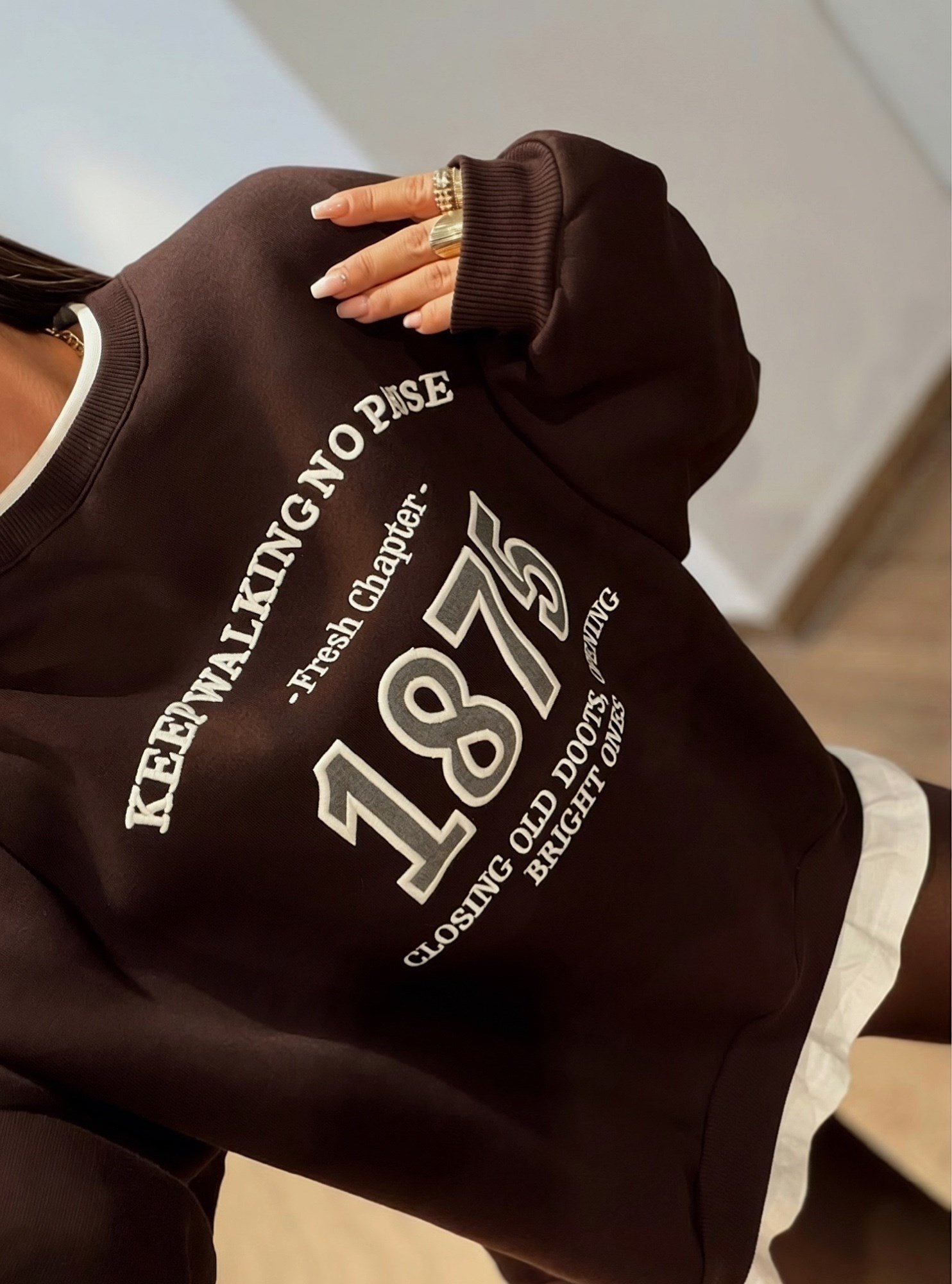 Basic Detay Kahve Şardonlu Sweatshirt