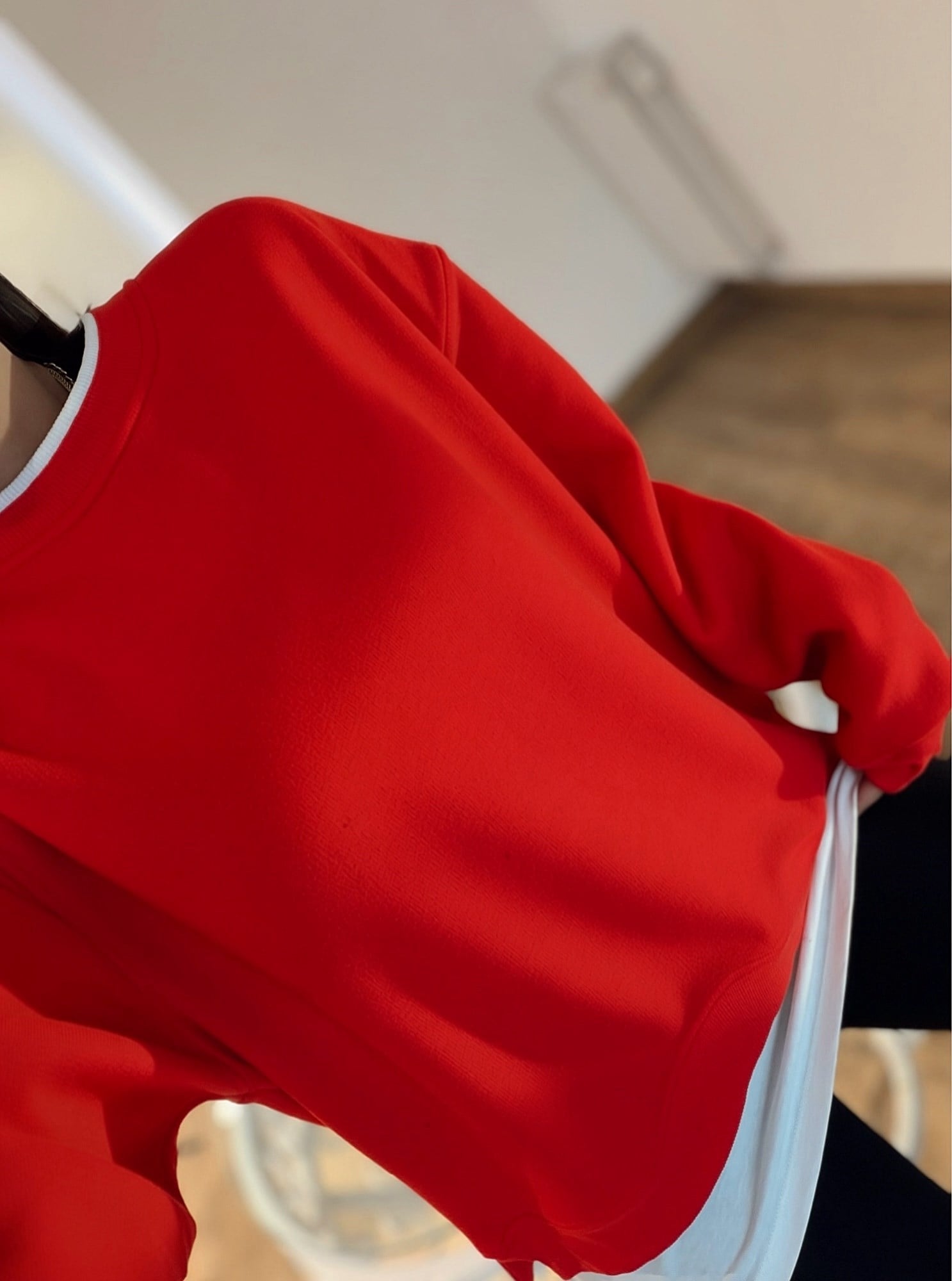 Basic Detay Kırmızı Şardonlu Sweat