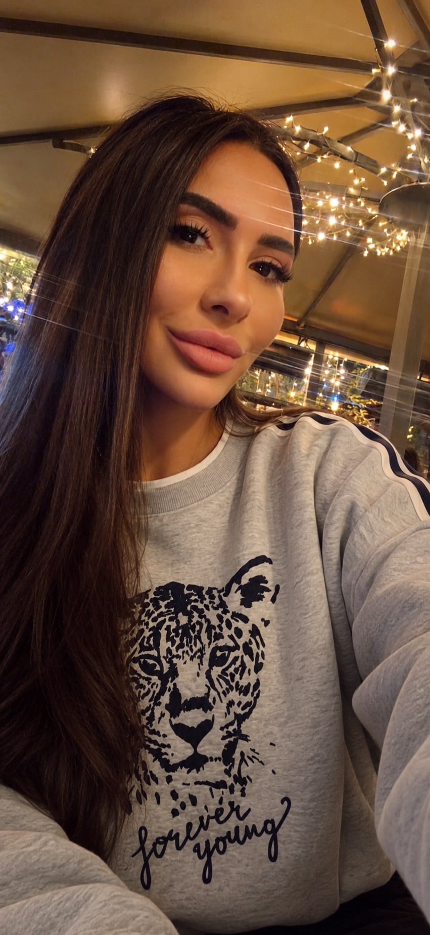 Basic Detay Laci-Beyaz Şeritli Gri Sweatshirt