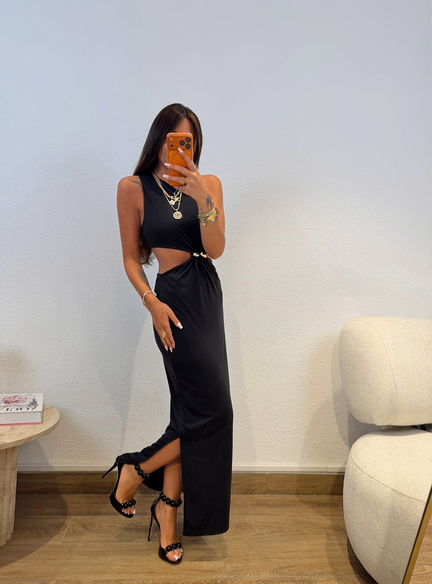 Bel Aksesuar Detay Modal Yırtmaçlı Siyah Elbise