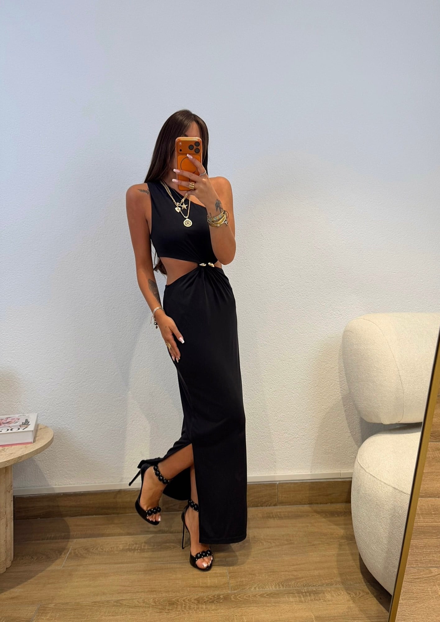 Bel Aksesuar Detay Modal Yırtmaçlı Siyah Elbise