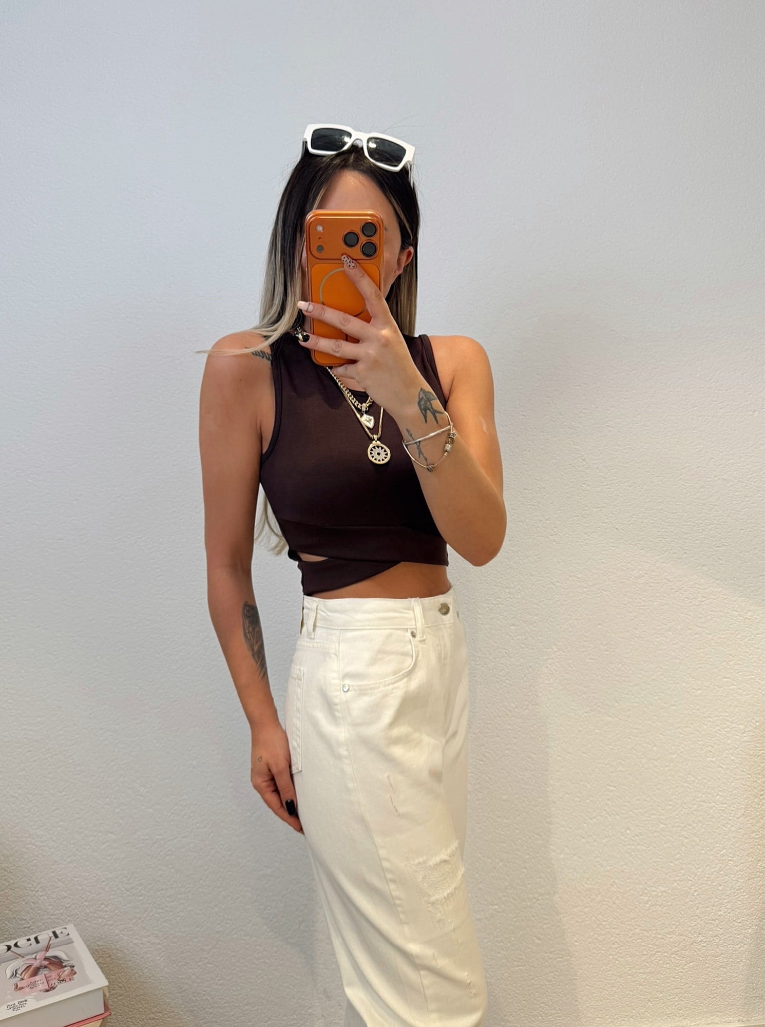 Bel Çapraz Detay Kahve Crop