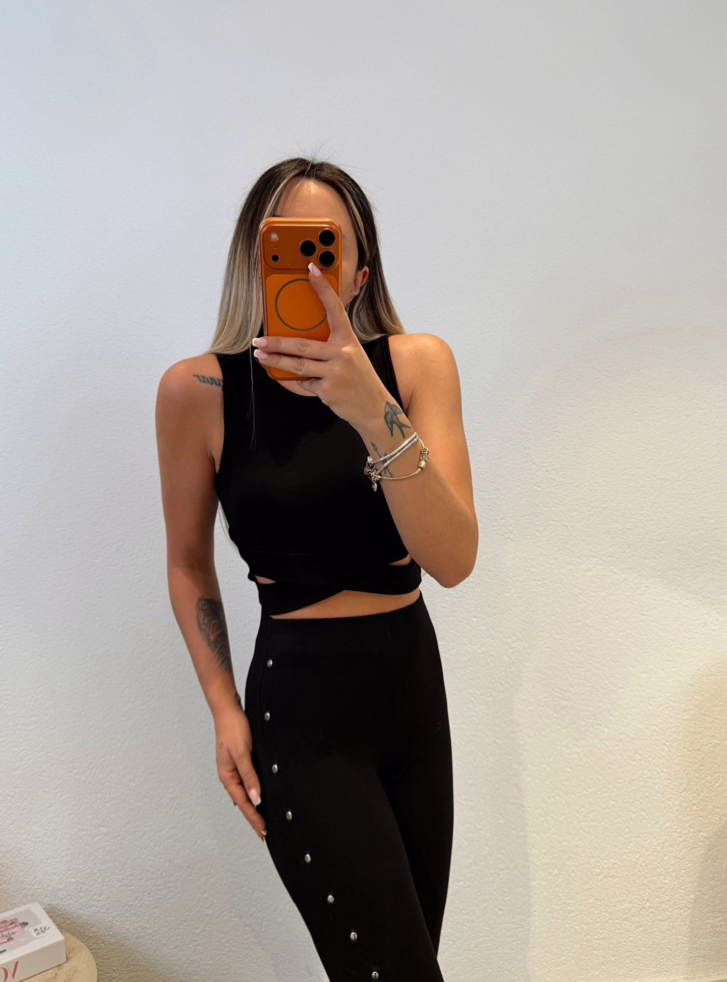 Bel Çapraz Detay Siyah Crop