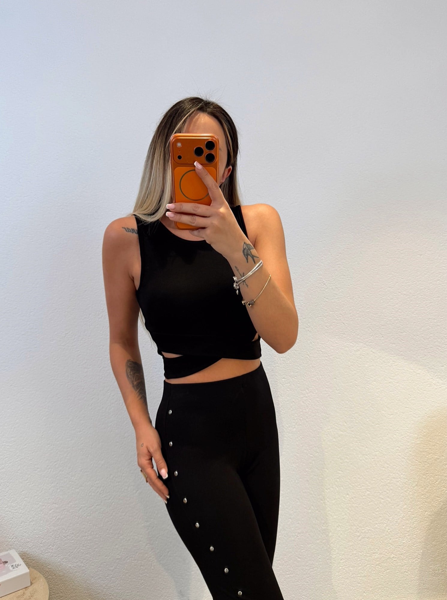 Bel Çapraz Detay Siyah Crop