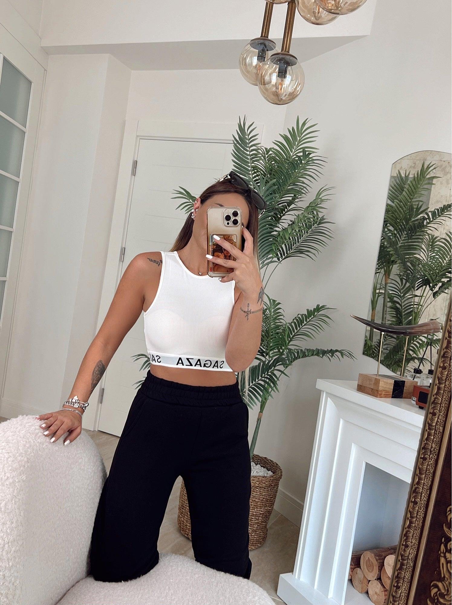 Beyaz Crop Atlet