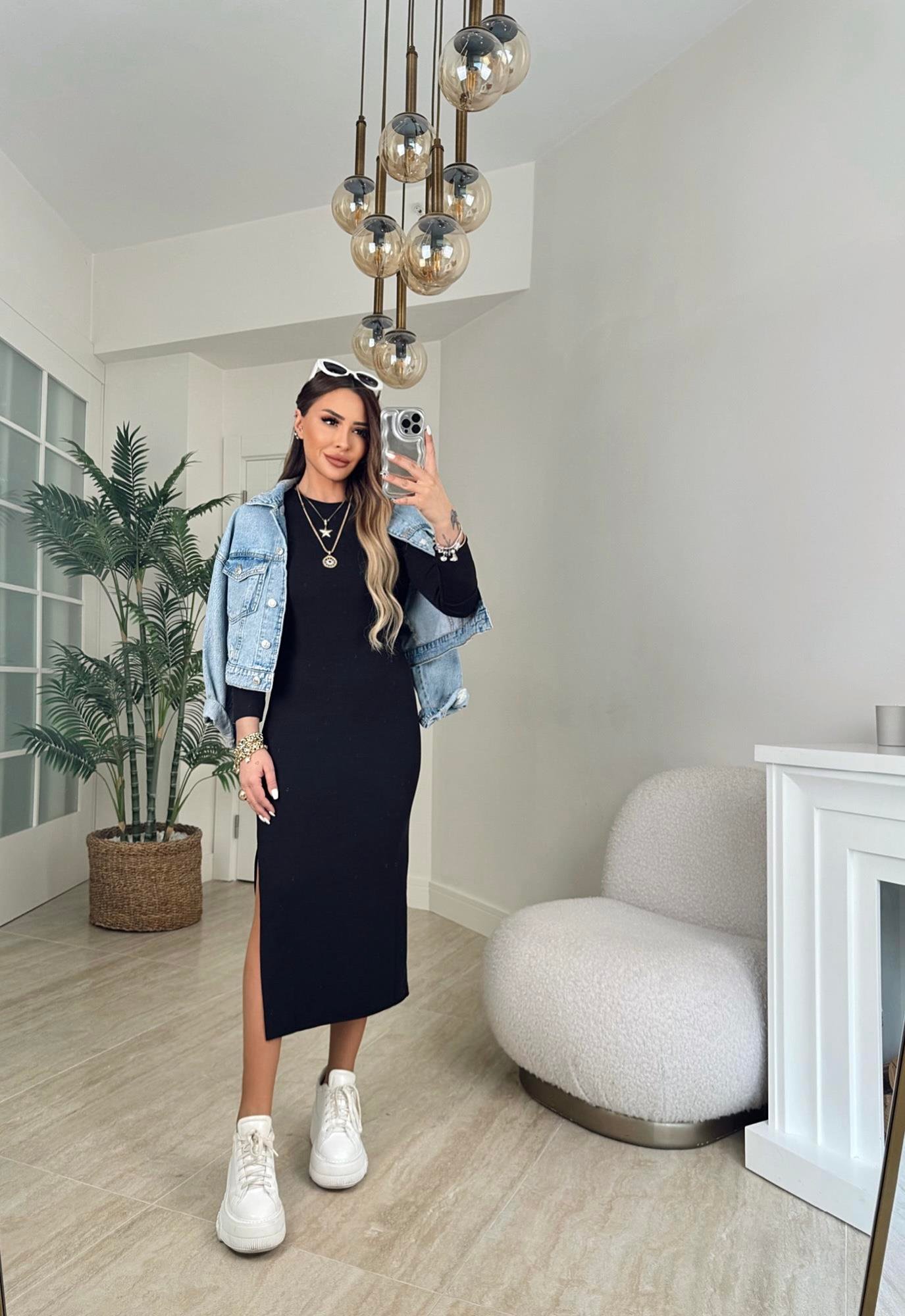 Bisiklet Yaka Yanı Yırtmaçlı Siyah Midi Elbise