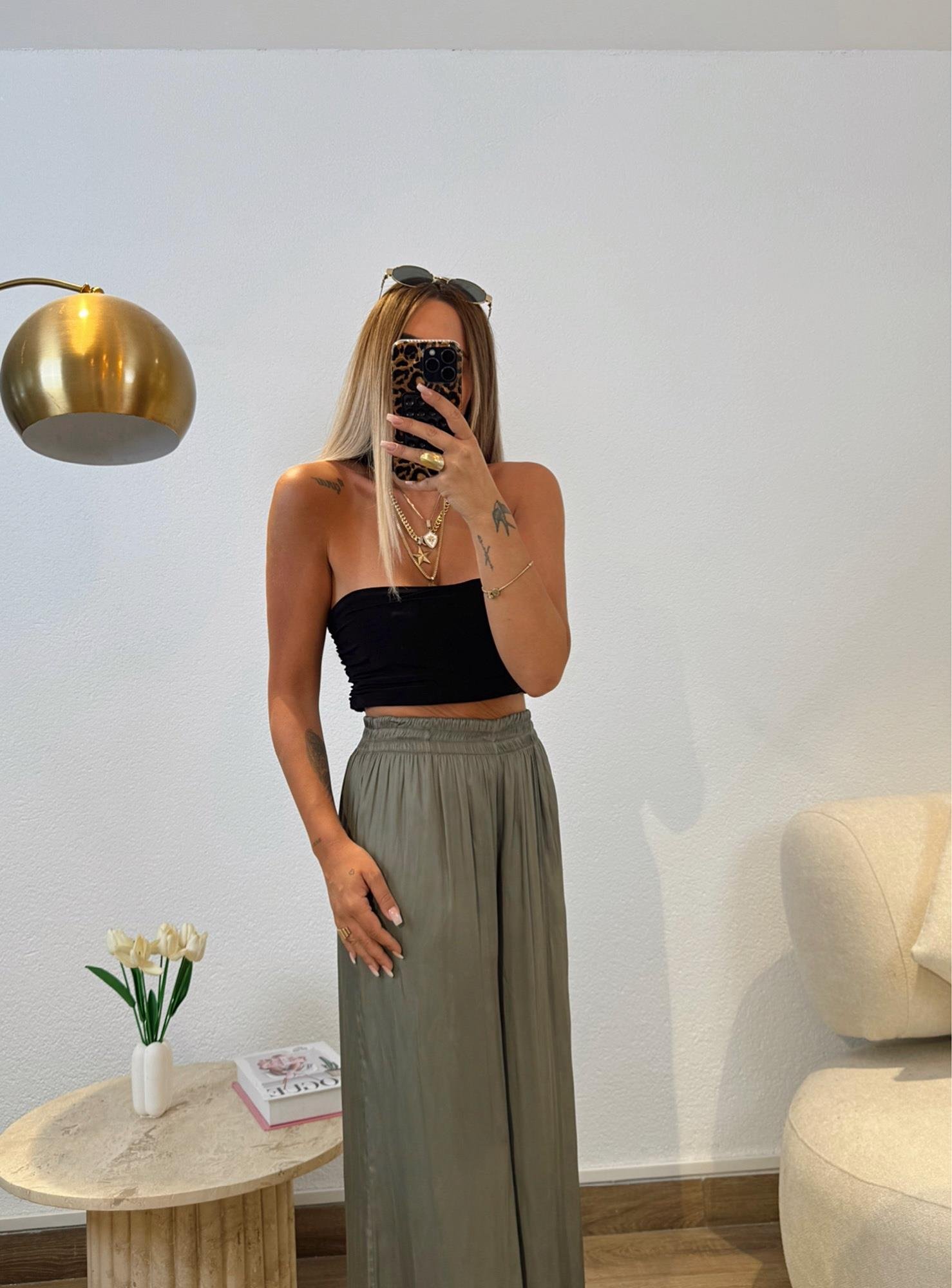 Boyun Detay Sandy Drapeli Crop