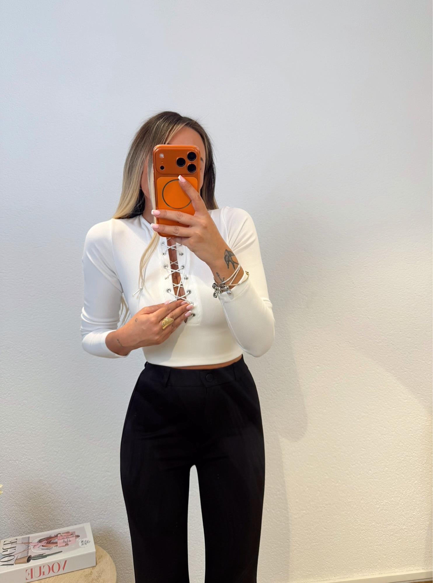 Çapraz İp Detay Beyaz Crop