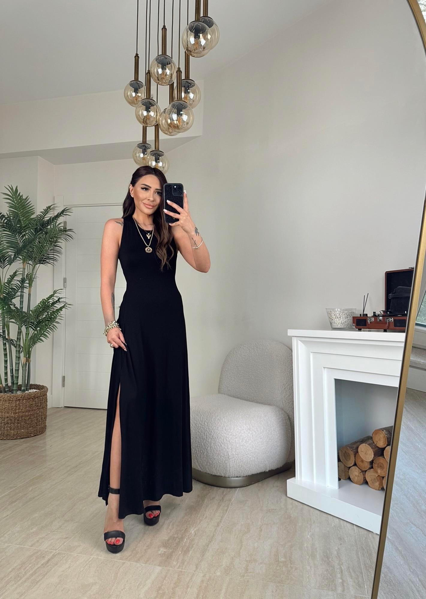 Çapraz Sırt Detay Halter Yaka Midi Elbise