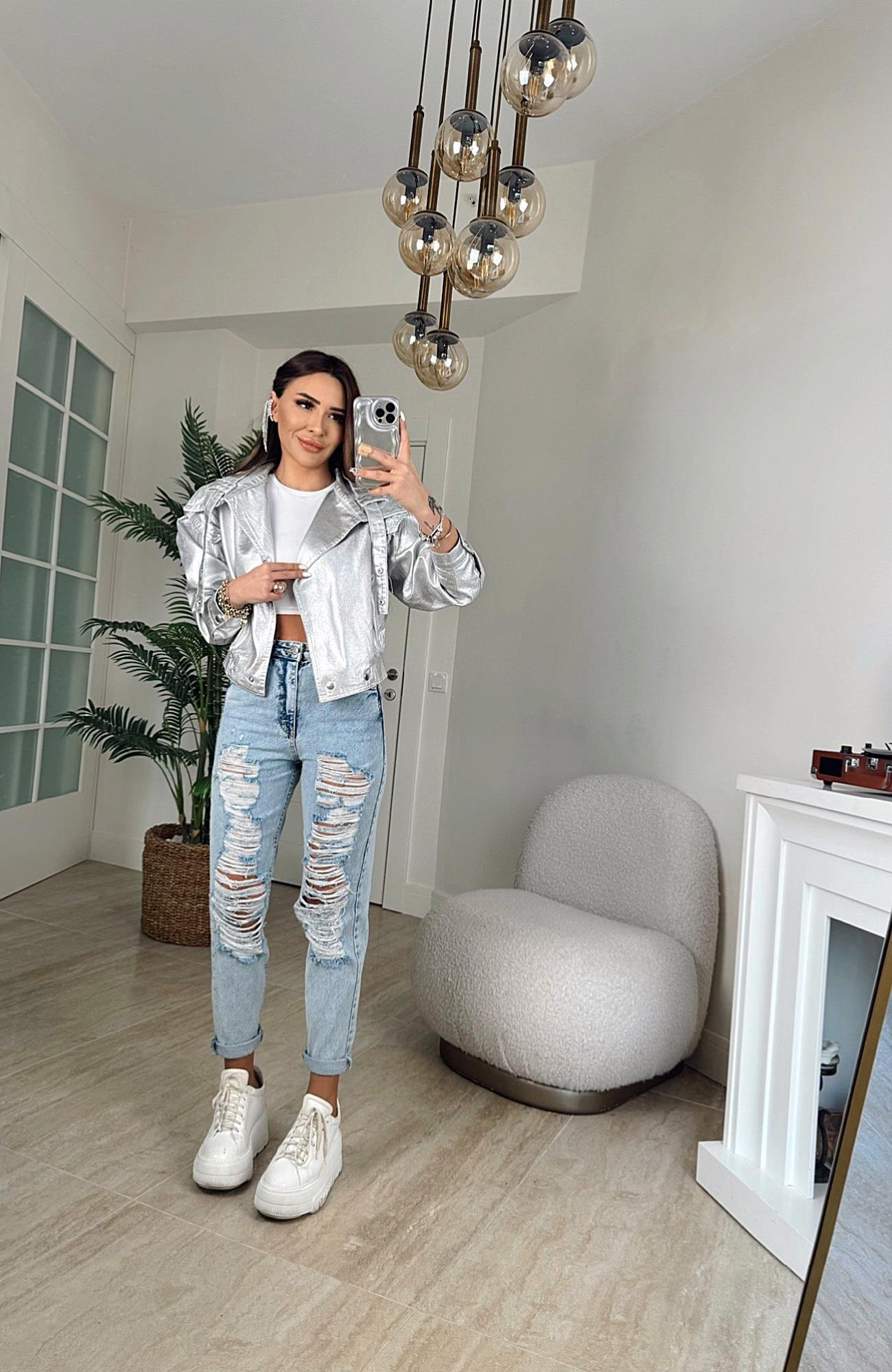 Çok Yırtıklı Buz Mavi Mom Jean
