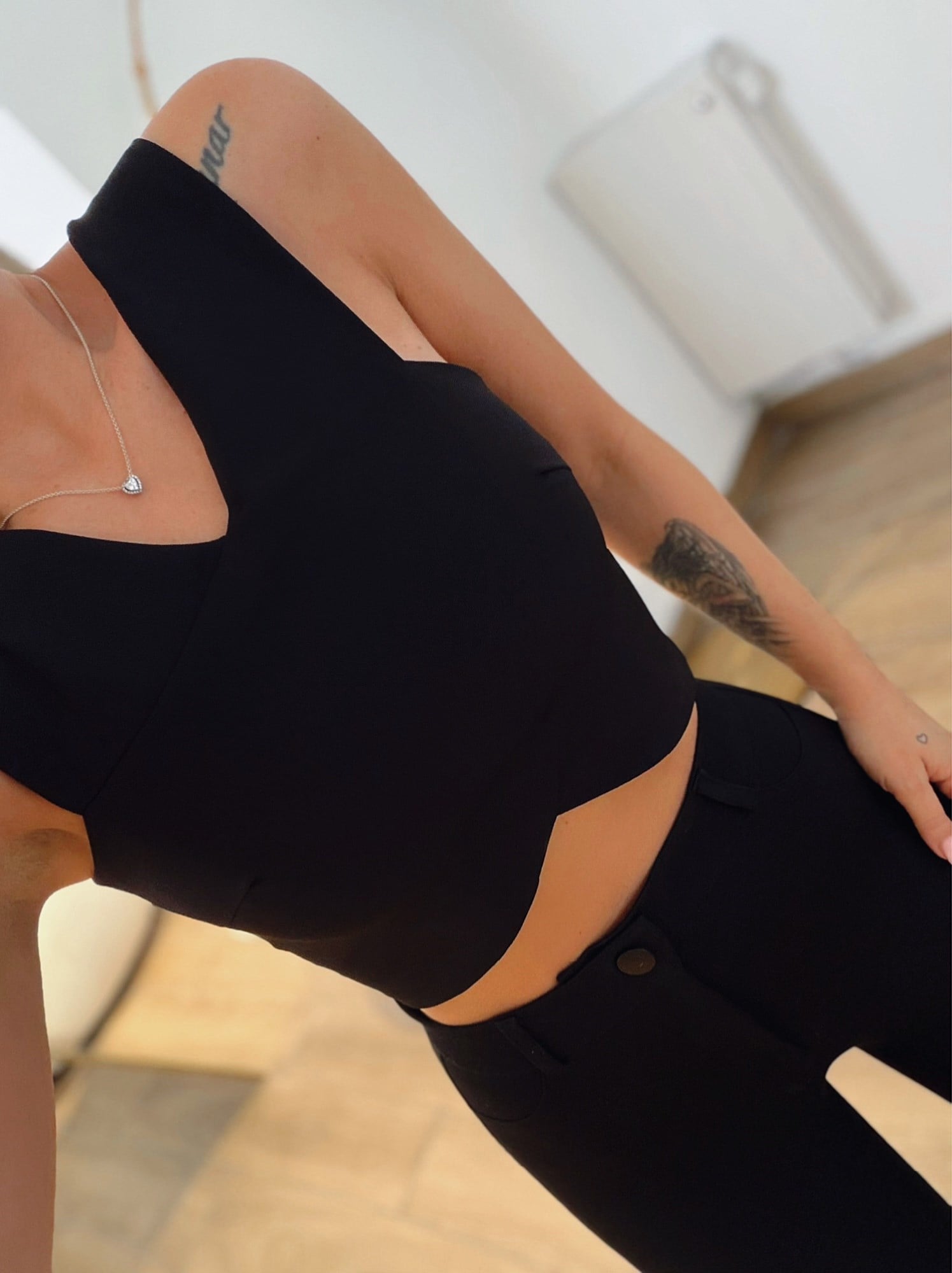 Crep Kumaş Siyah Crop