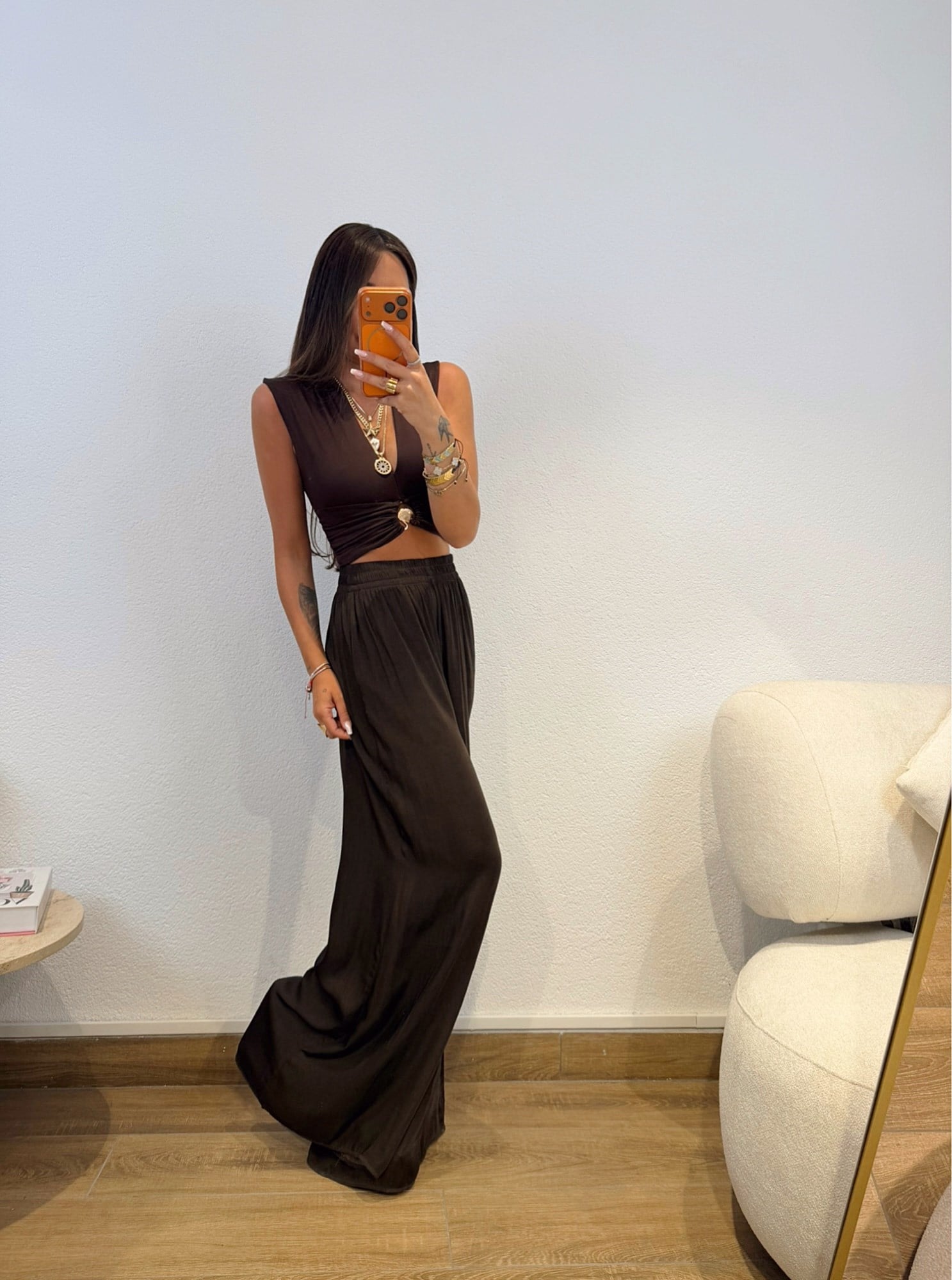Derin V Gold Aksesuarlı Kahve Crop
