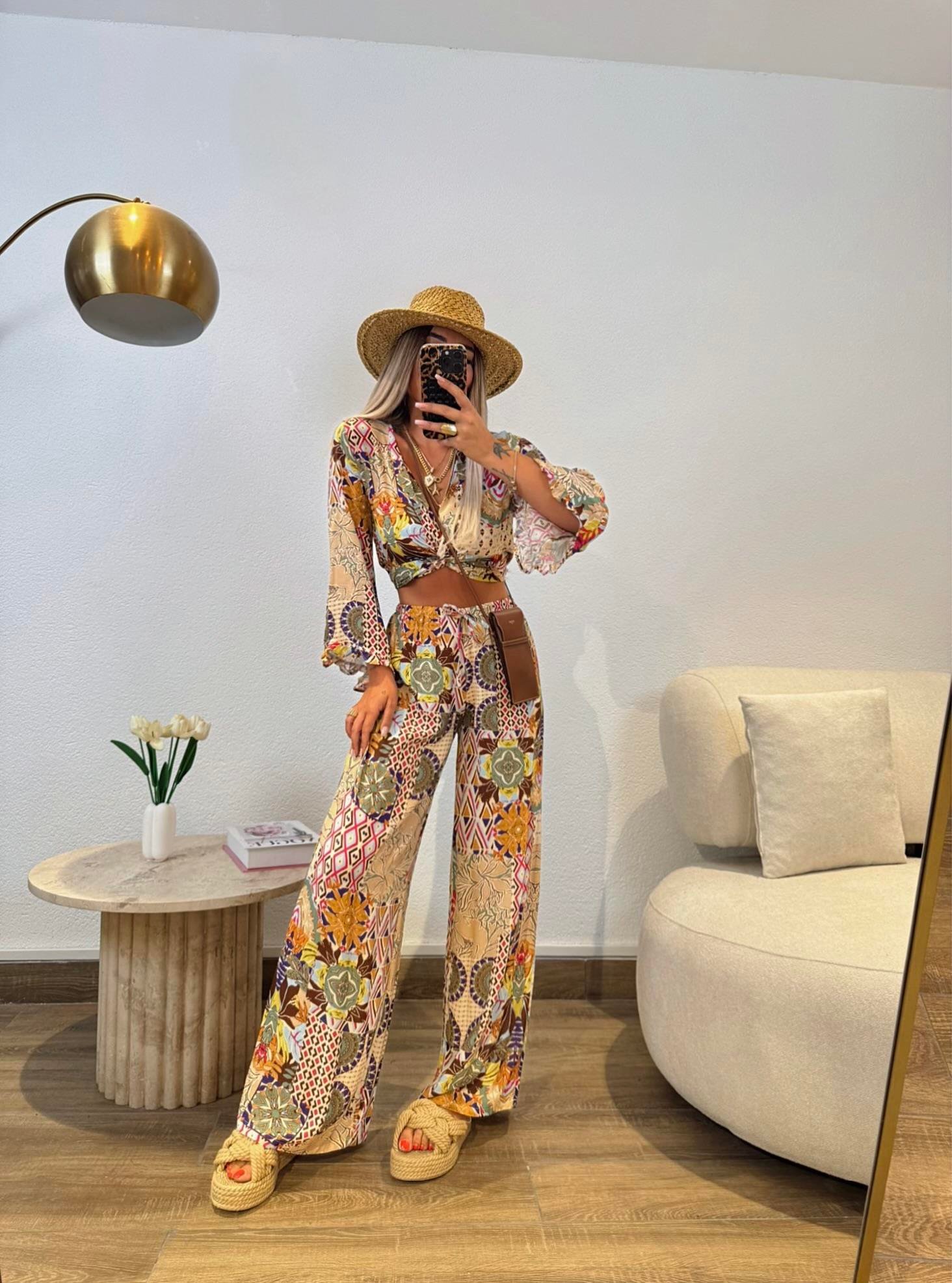 Desenli Crop-Pantolon Takım