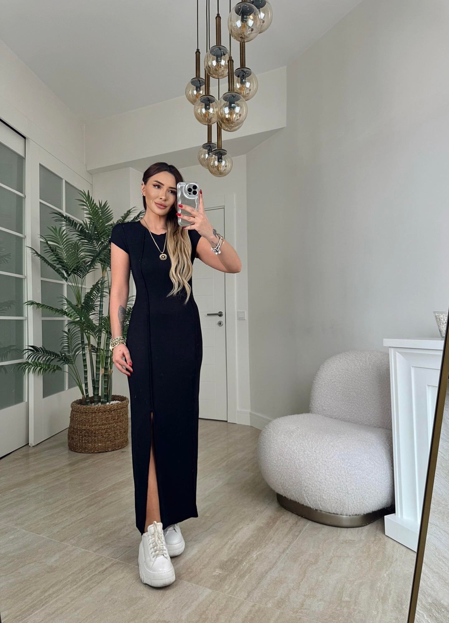 Dikişli Tek Yanı Yırtmaçlı Midi Boy Elbise
