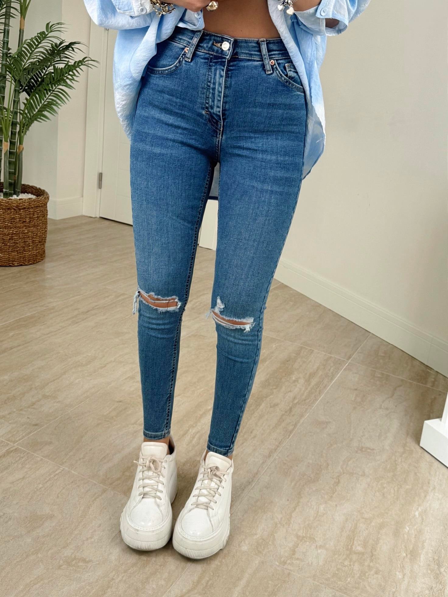 Dizleri Yırtık Topshop Toparlayıcı Skinny Jean