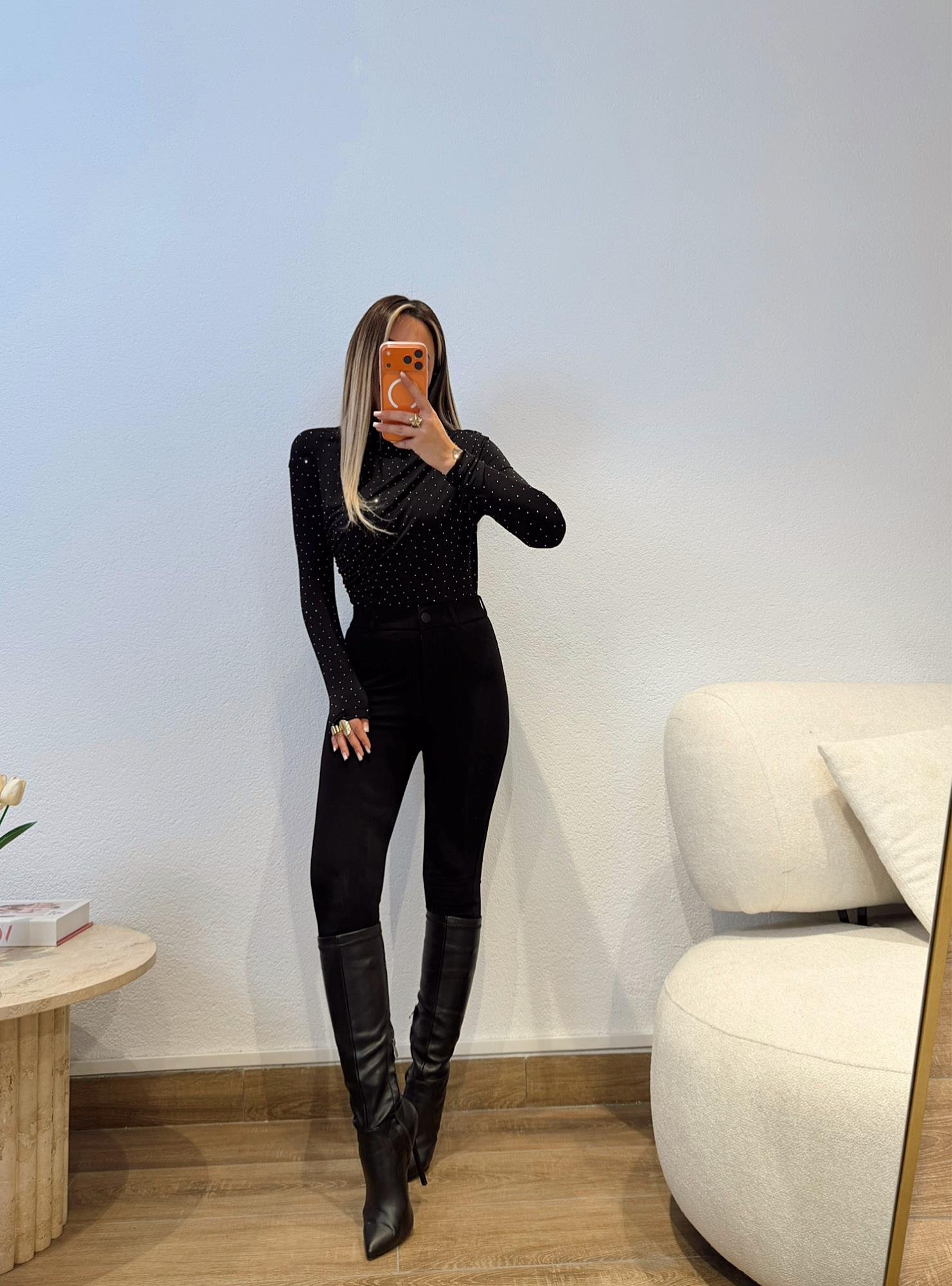 Drapeli Balıkçı Yaka Taşlı Bluz