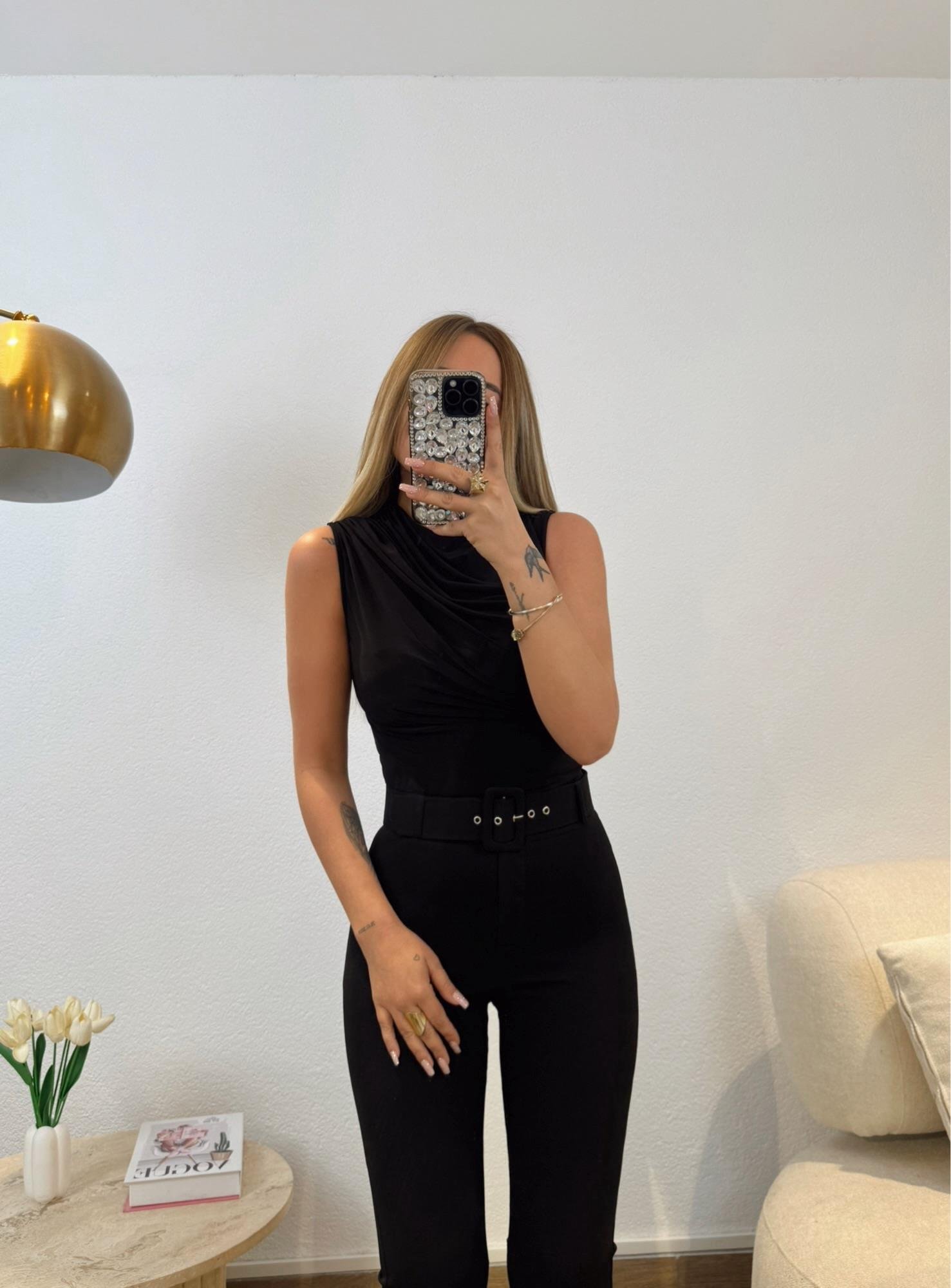 Drapeli Kolsuz Sandy Siyah Bluz