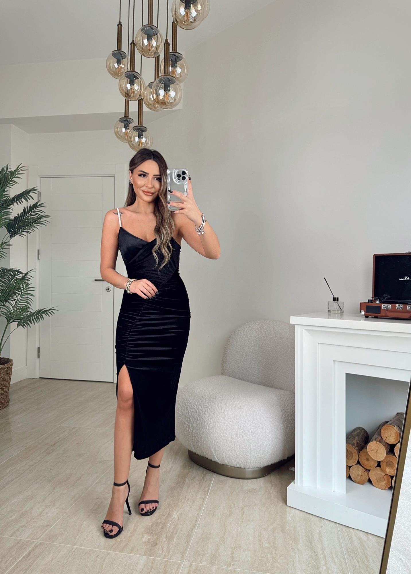 Drapeli Taş Askılı Kadife Midi Boy Elbise