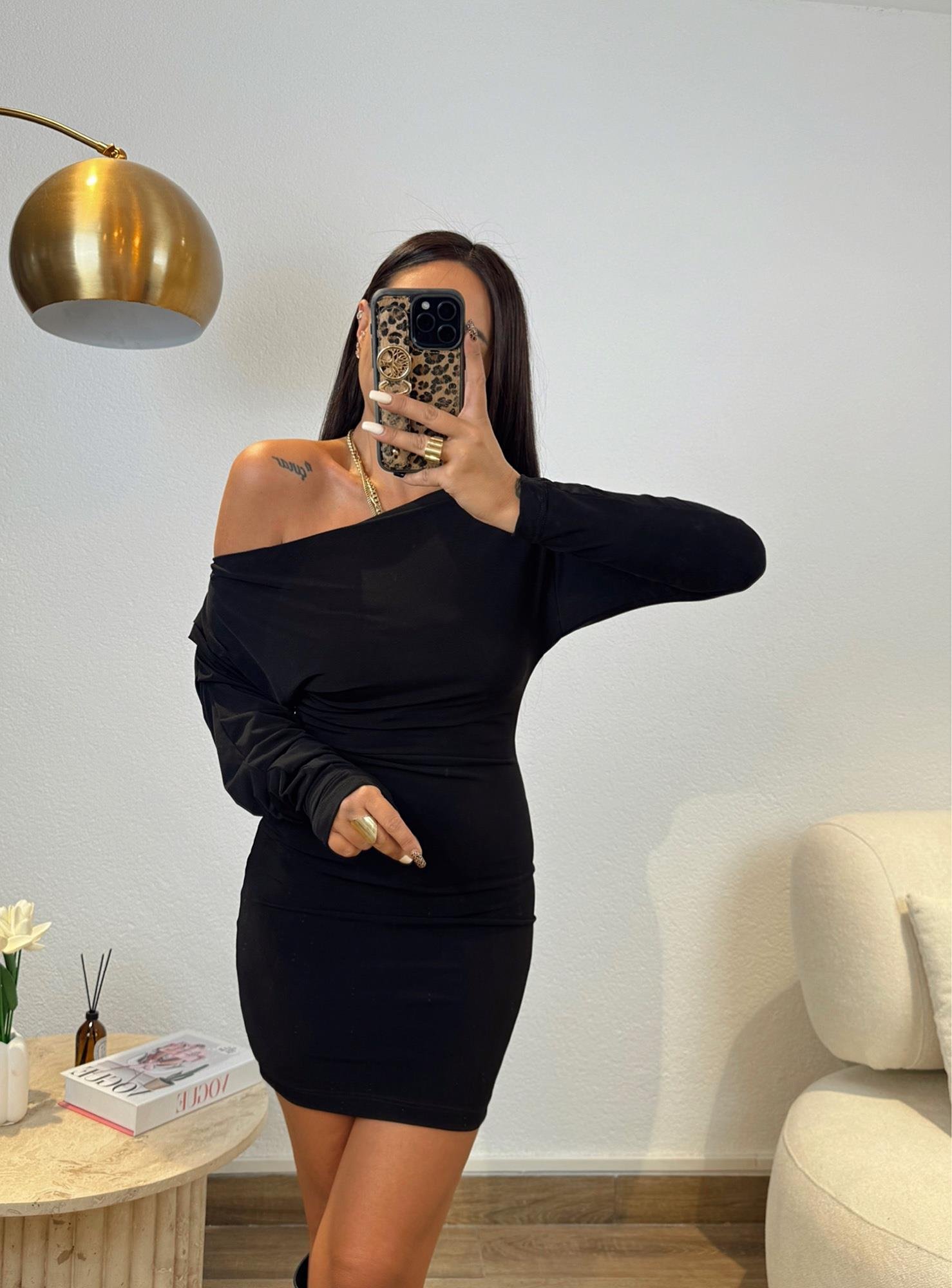 Düşük Omuz Siyah Sandy Mini Elbise