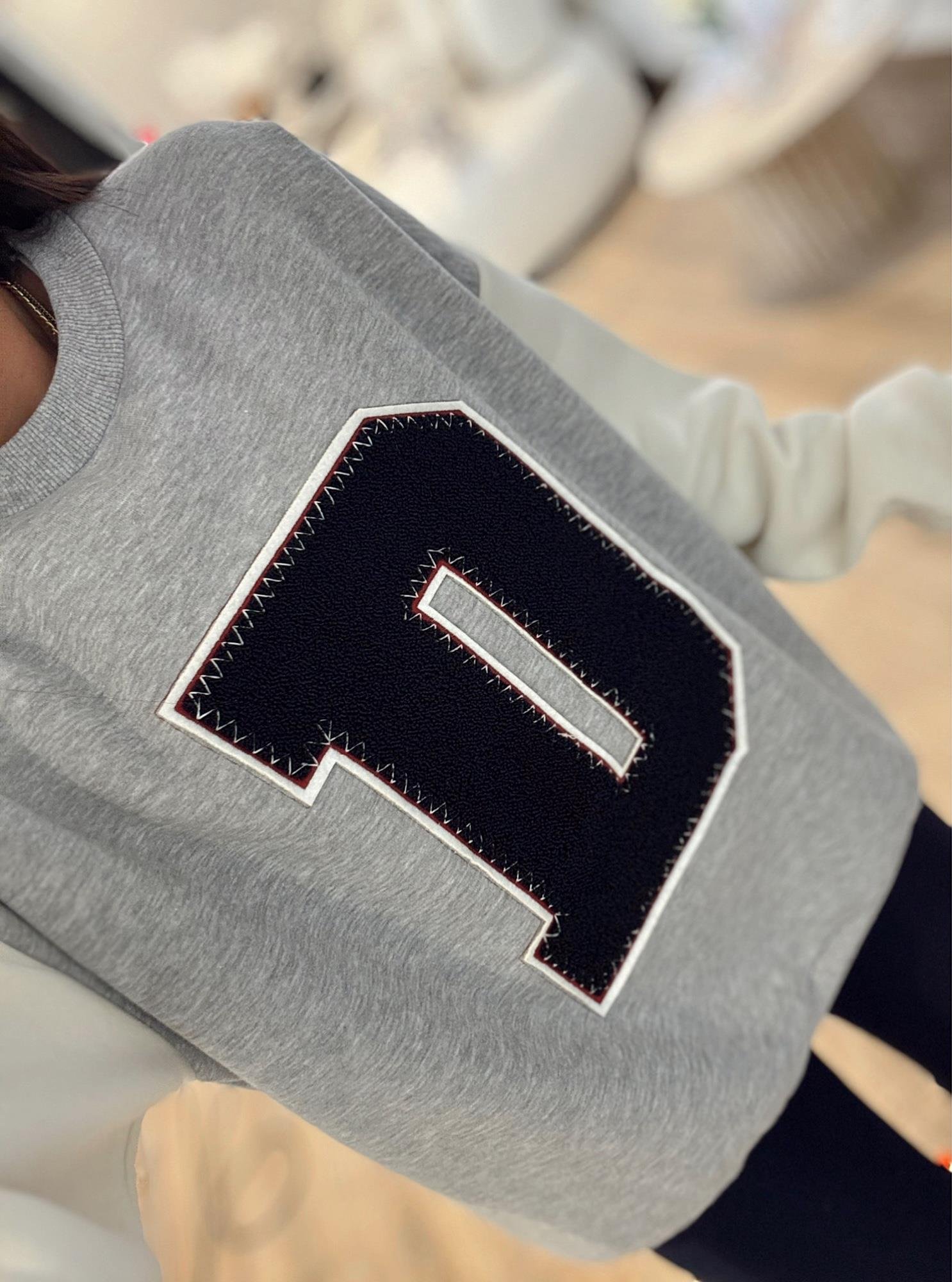 Ekru Kol Detay Şardonlu Gri Sweatshirt