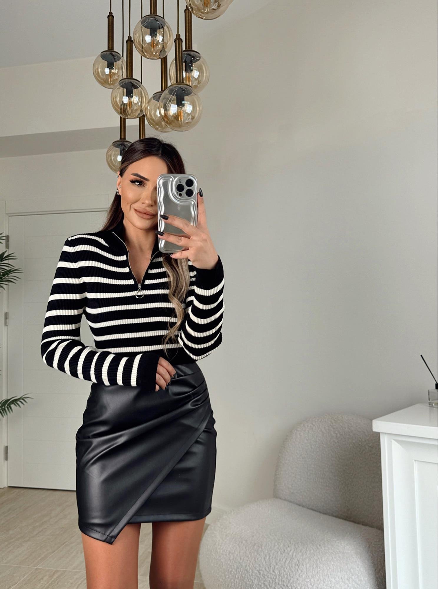 Fermuar Detay Siyah Çizgili Crop Kazak
