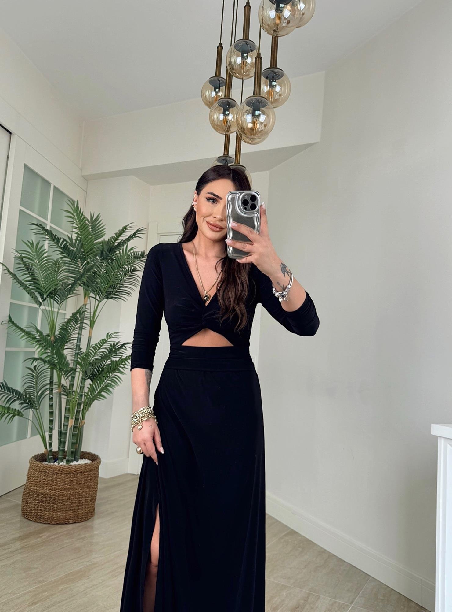 Göbek Dekolteli Yanları Yırtmaçlı Sandy Maxi Elbise