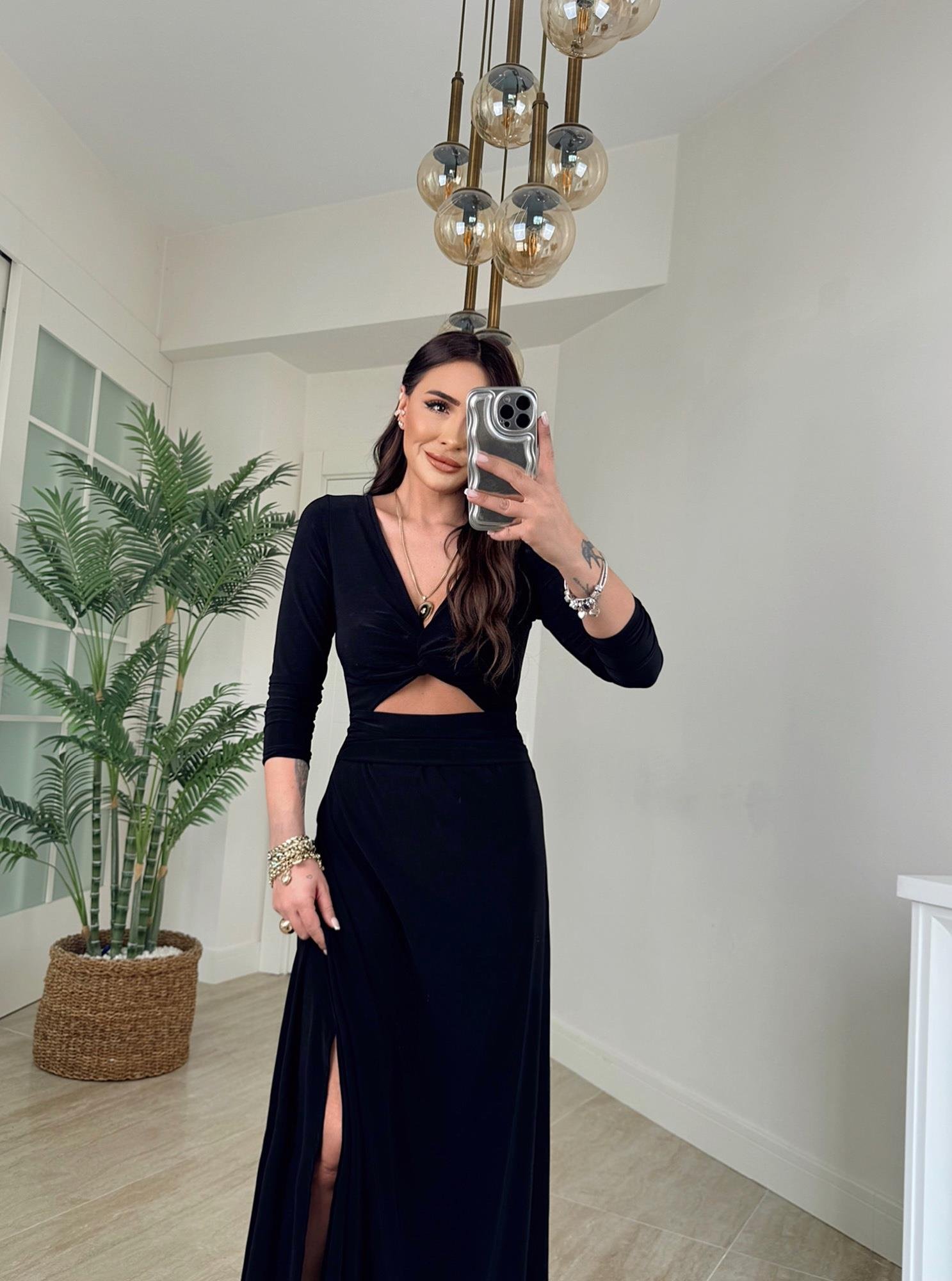 Göbek Dekolteli Yanları Yırtmaçlı Sandy Maxi Elbise